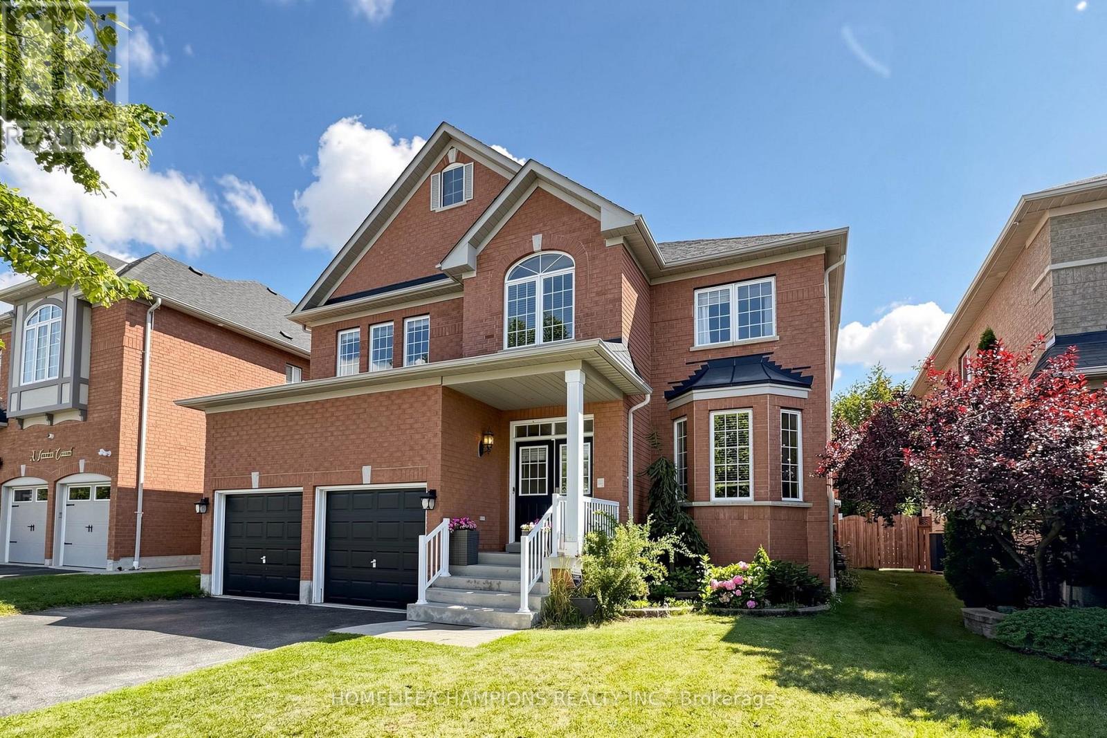 19 Tweedie Crescent Whitby Ontario Canada Sale residential Utayan Ponnuthurai HomeLife/Champions Realty Inc., Brokerage*