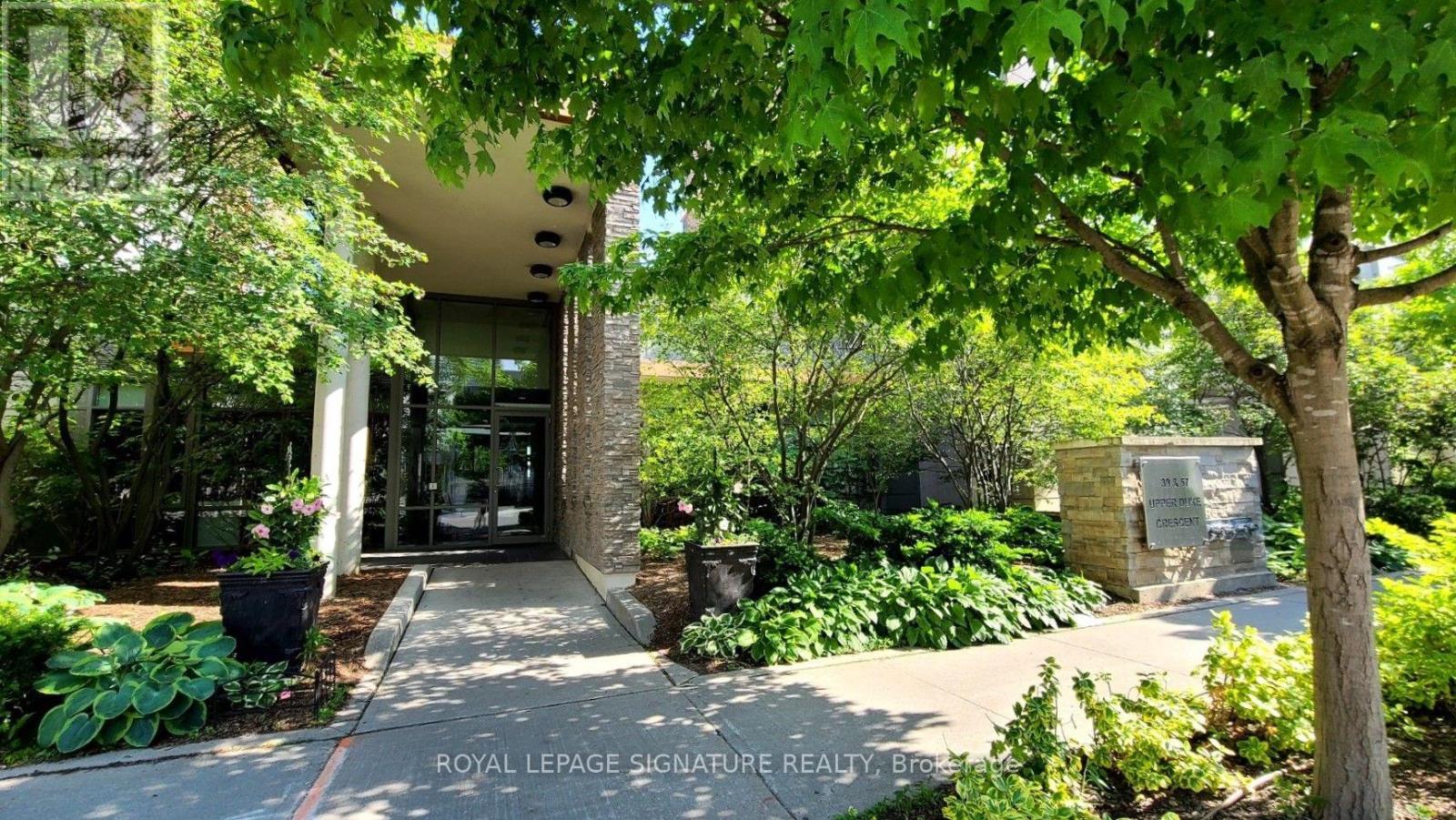512 - 57 Upper Duke Crescent Markham Ontario Canada Rent residential Alex and Harry Melconian Royal LePage Signature Realty, Brokerage *
