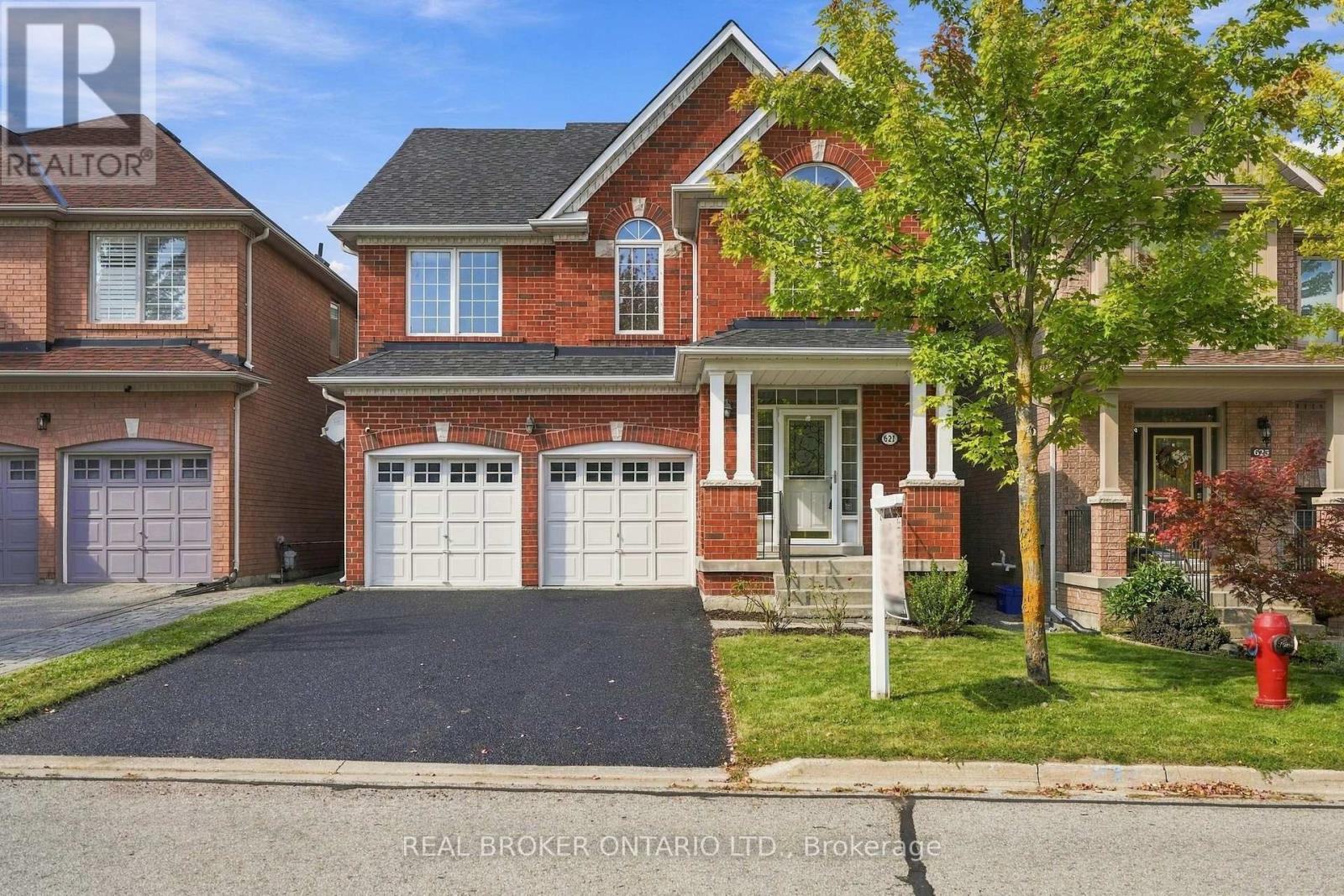 621 Society Crescent Newmarket Ontario Canada Sale residential Betty Peng Better Practice Realty Inc., Brokerage
