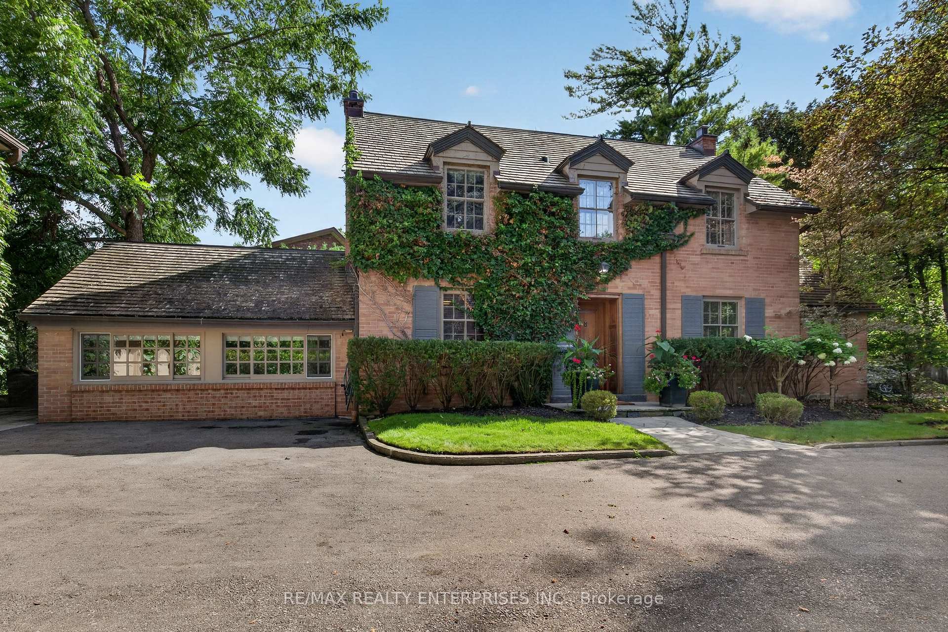 1425 Solana Crescent Mississauga Ontario Canada Sale residential   RE/MAX Realty Enterprises Inc., Brokerage