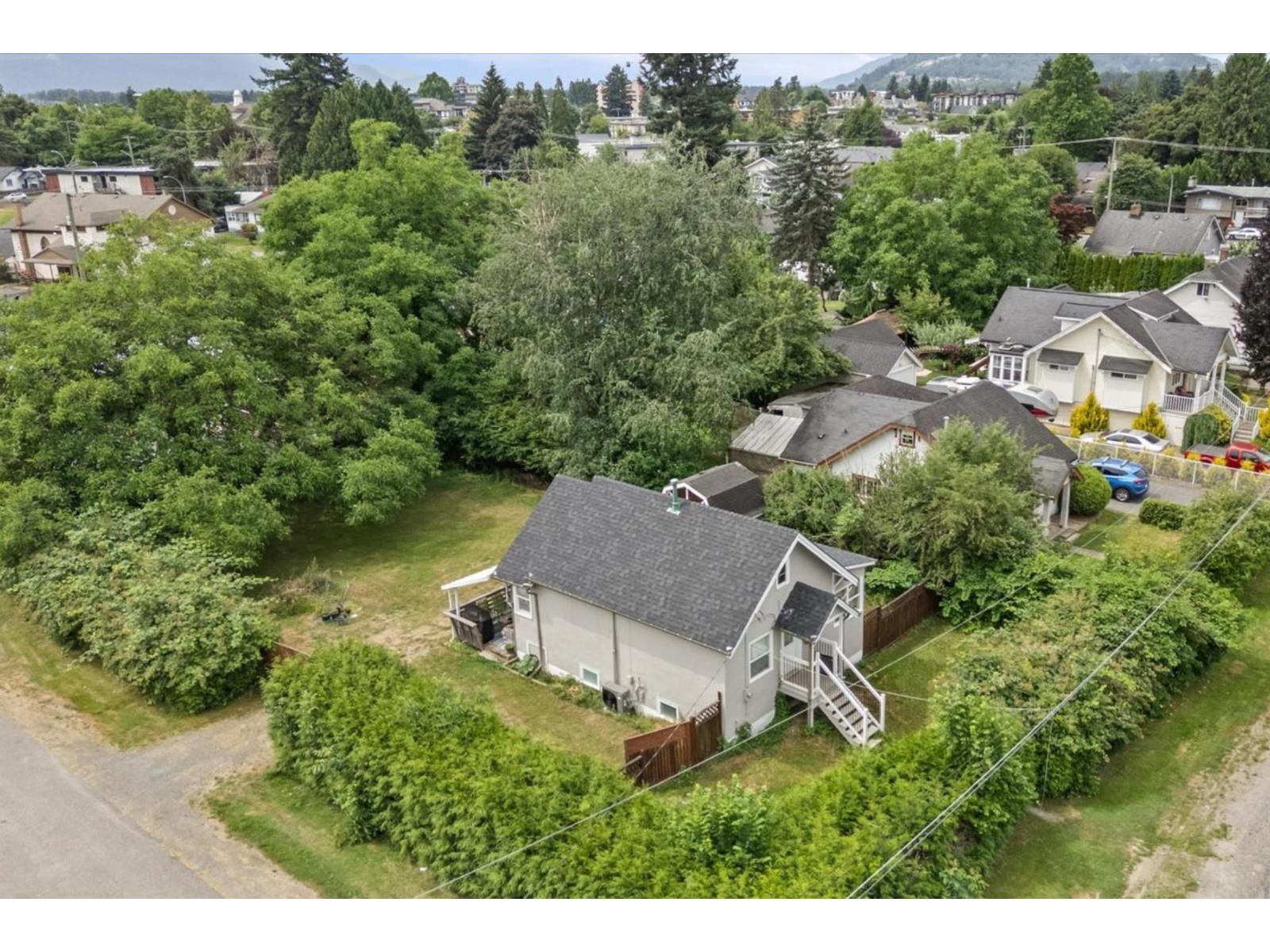46028 KING AVENUE|Chilliwack Pro Chilliwack British Columbia Canada Sale residential Nadine Brunelle Pathway Executives Realty Inc.