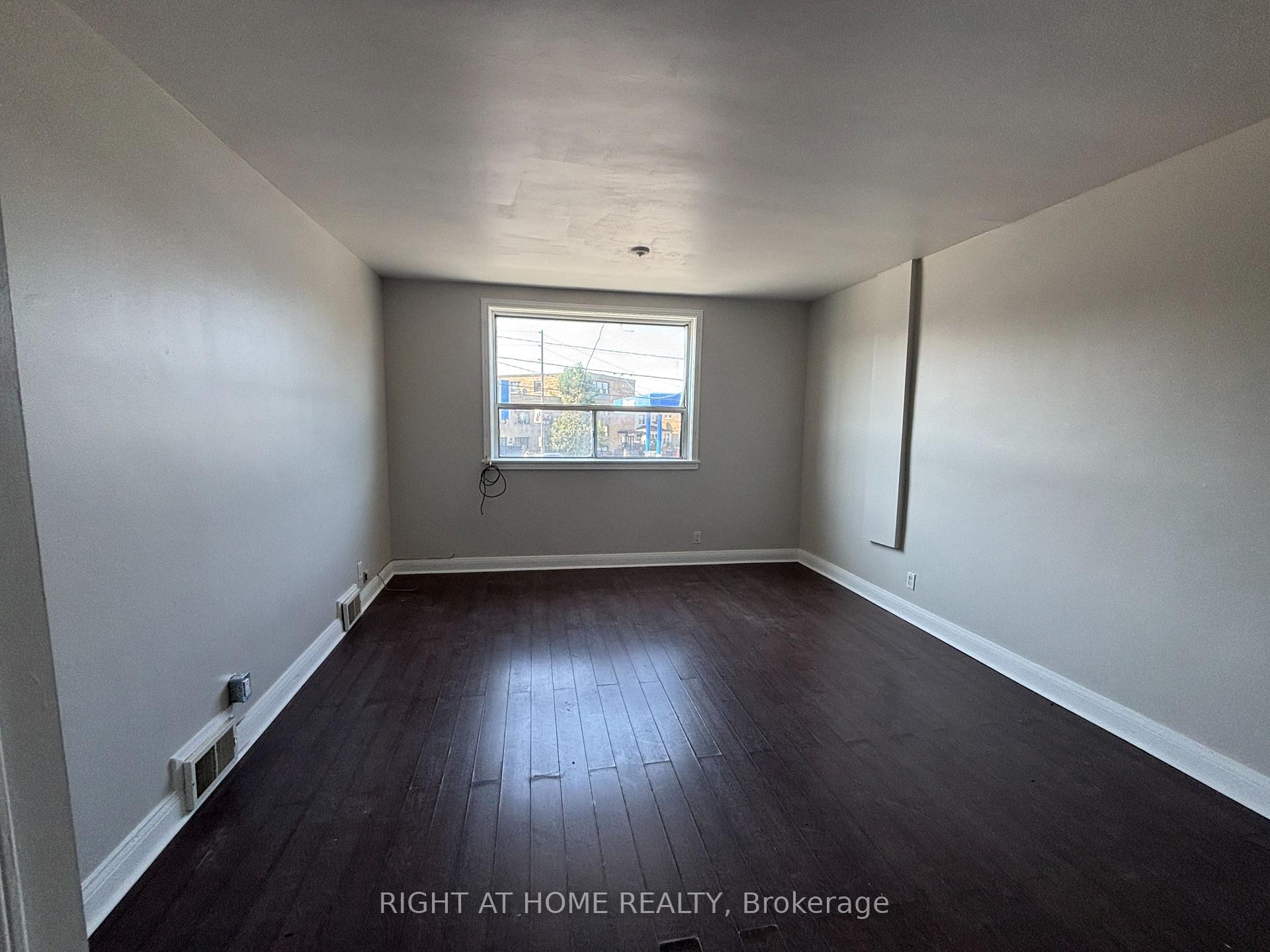 Unit 2 Upper - 503 Oakwood Avenue Toronto Ontario Canada Rent residential   MOVETA REALTY INC., Brokerage*