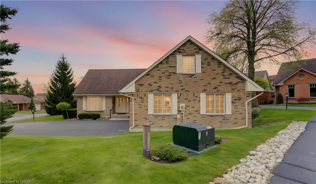 298 Roxton Drive Waterloo Ontario Canada Sale residential KEVIN JONES RE/MAX Twin City Realty Inc., Brokerage*