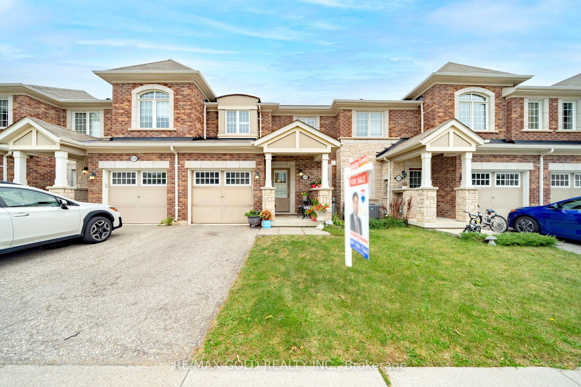1552 GAINER Crescent Milton Ontario Canada Sale residential Garry Thind RE/MAX Gold Realty Inc., Brokerage*