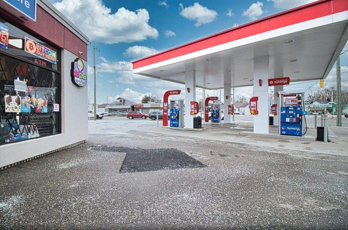 410 Queen Street Chatham-Kent Ontario Canada Lease commercial   CENTURY 21 RED STAR REALTY Inc. Brokerage*
