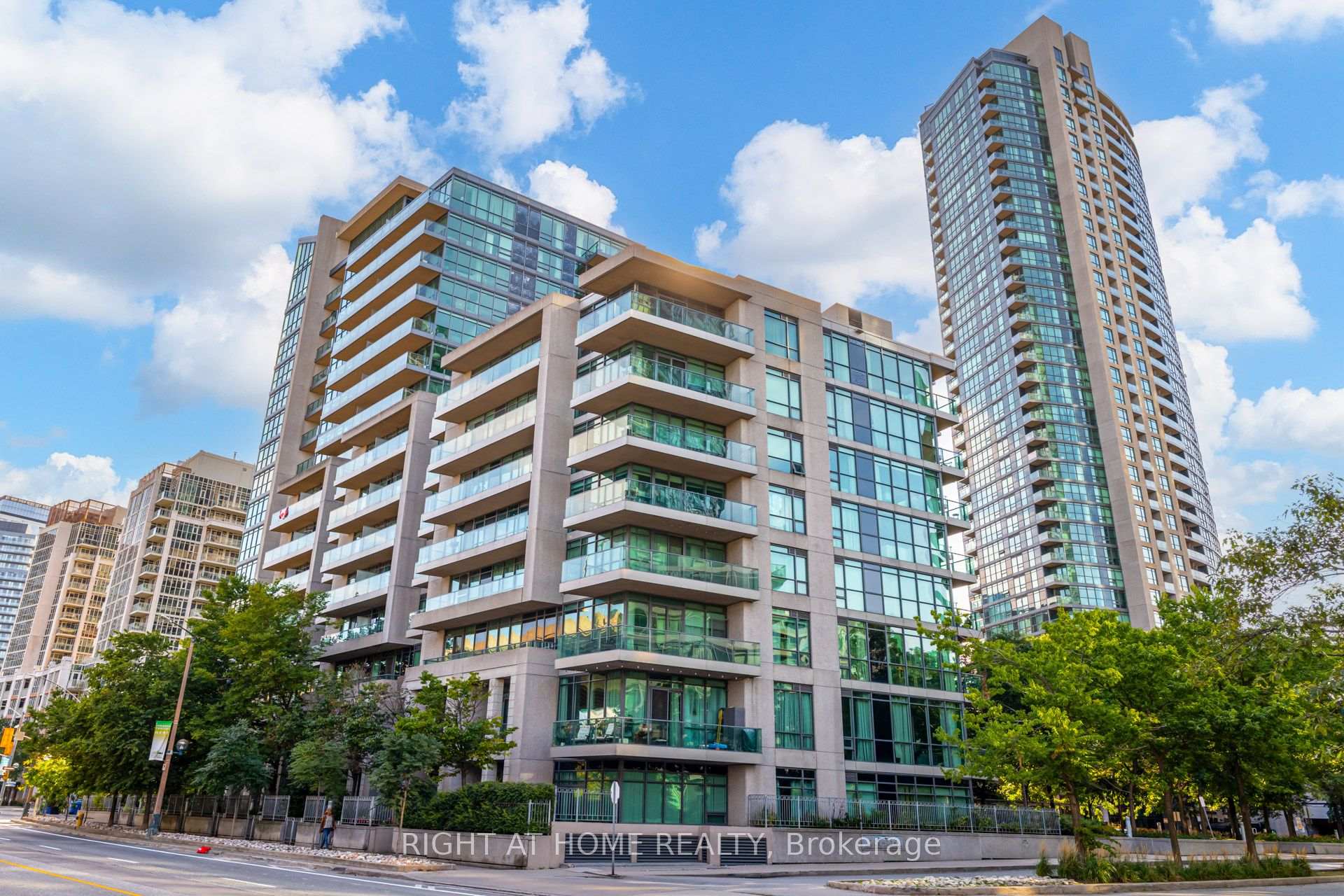 771 - 209 Fort York Boulevard Toronto Ontario Canada Rent residential   MOVETA REALTY INC., Brokerage*