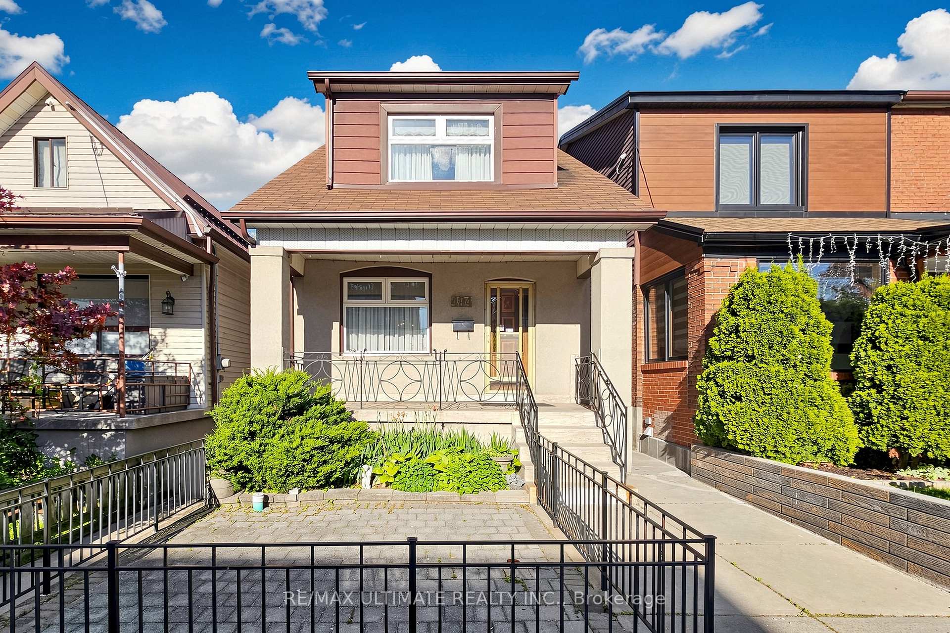 494 Oakwood Avenue W Toronto Ontario Canada Sale residential Welcome To Realtor Doctor RE/MAX Ultimate Realty Inc., Brokerage *