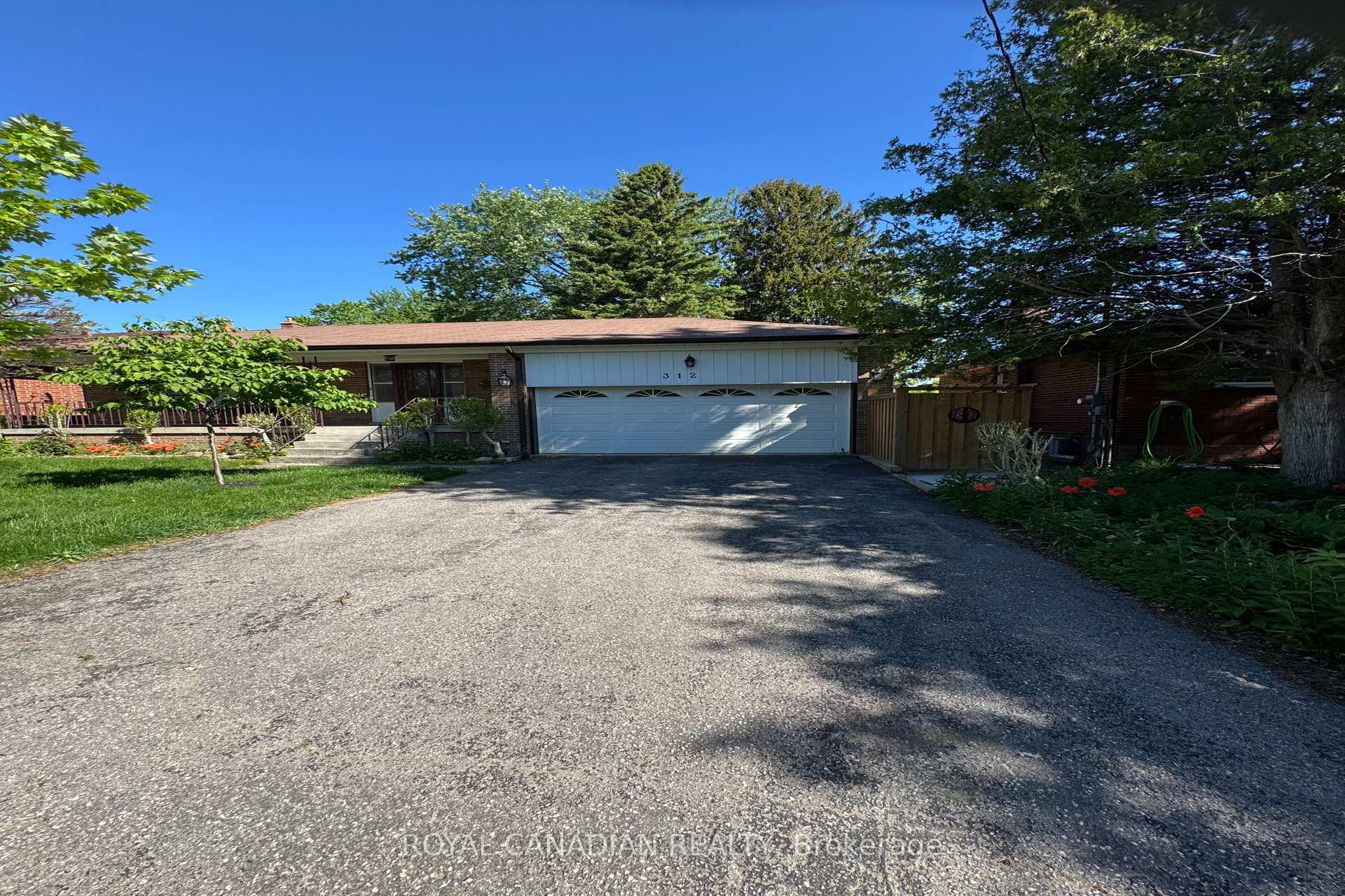 BSMT - 312 Coronation Drive Toronto Ontario Canada Rent residential Naveen Vadlamudi ROYAL CANADIAN REALTY, BROKERAGE*