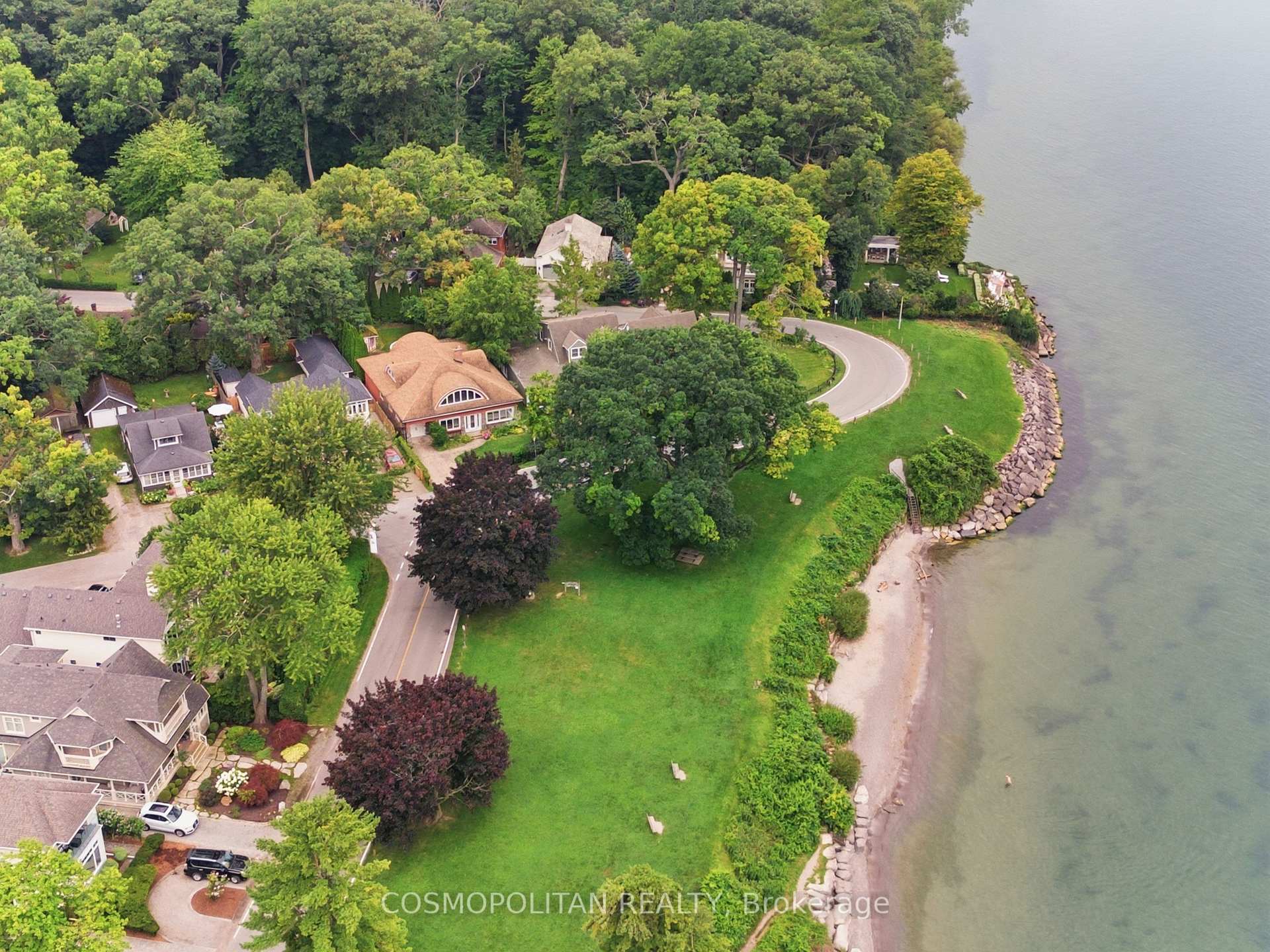 34 Vincent Avenue Niagara-On-The-Lake Ontario Canada Sale residential Ying Wang COSMOPOLITAN REALTY BROKERAGE