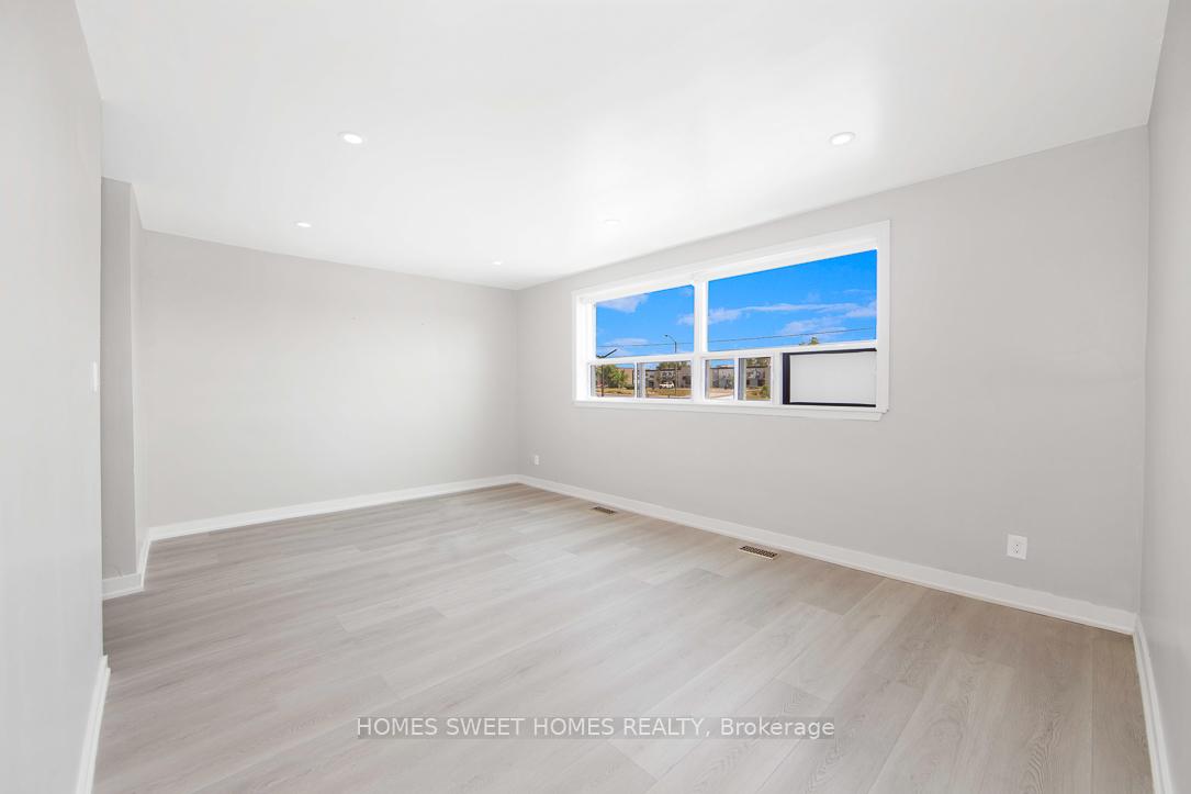 A - 1352 Kennedy Road Toronto Ontario Canada Rent residential   MOVETA REALTY INC., Brokerage*
