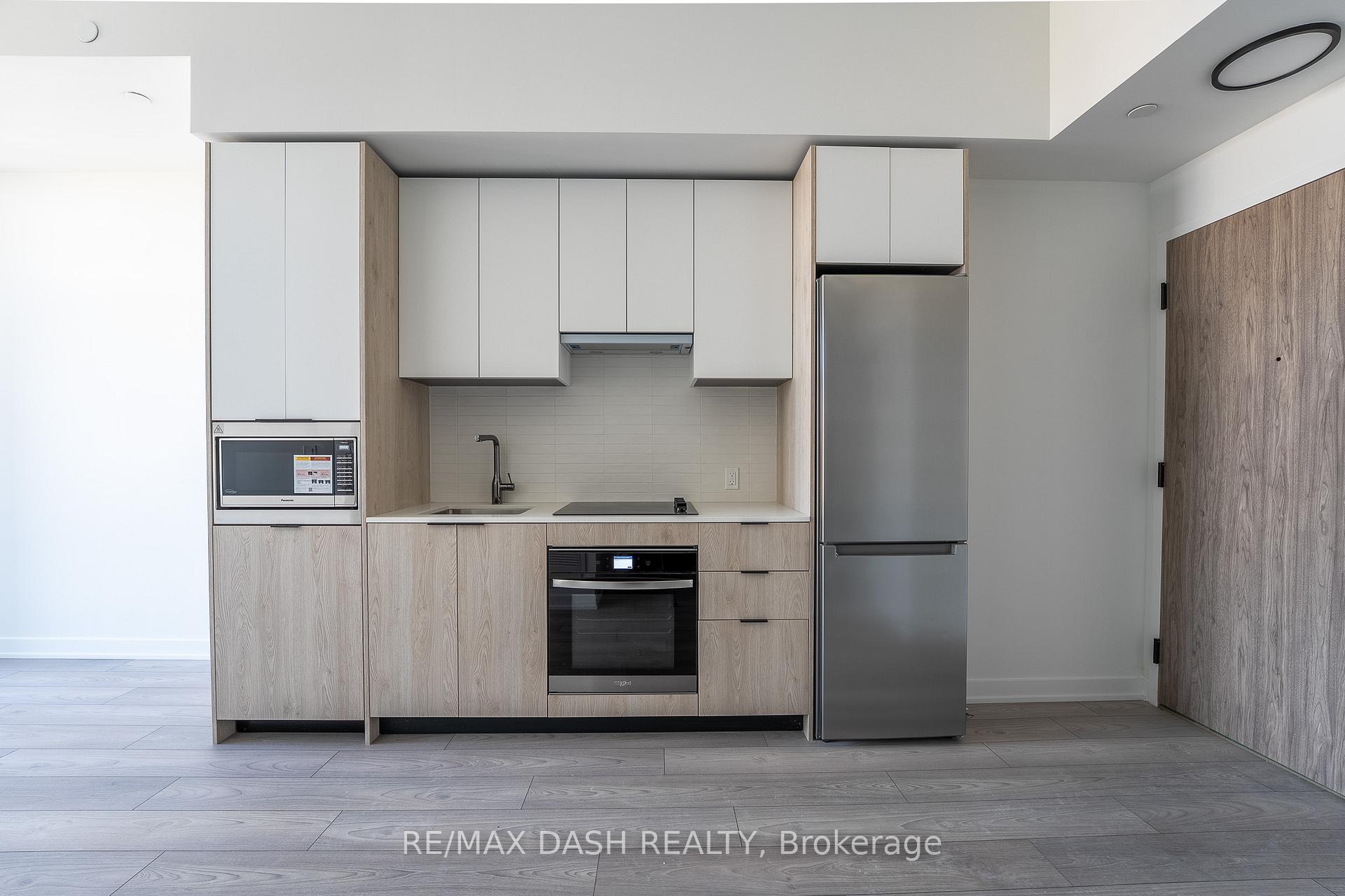 513 - 1007 THE QUEENSWAY Avenue, Toronto 5