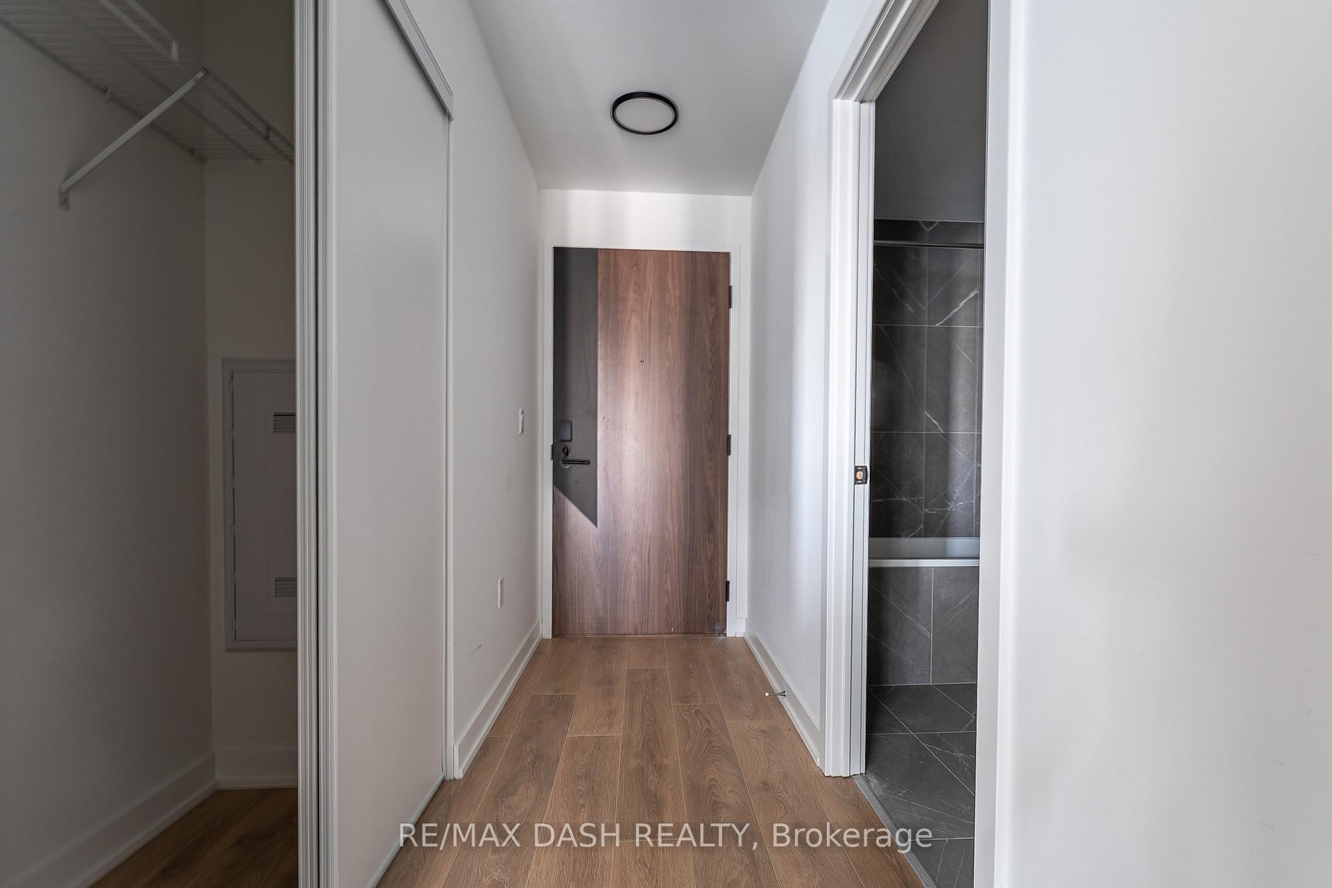 522 - 1037 THE QUEENSWAY Avenue, Toronto 4