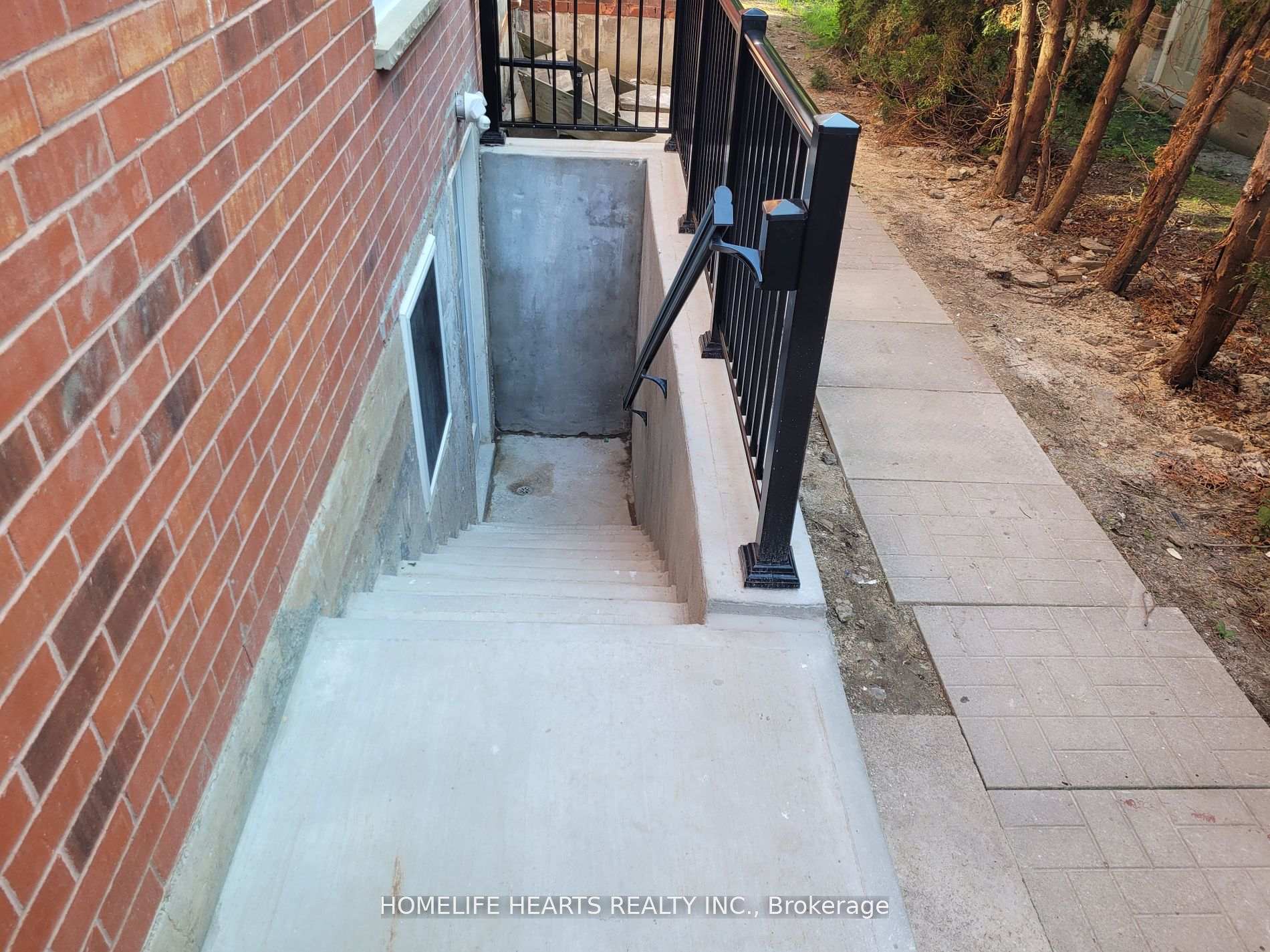 Bsmt - 1107 Thoresby Drive, Oakville 2