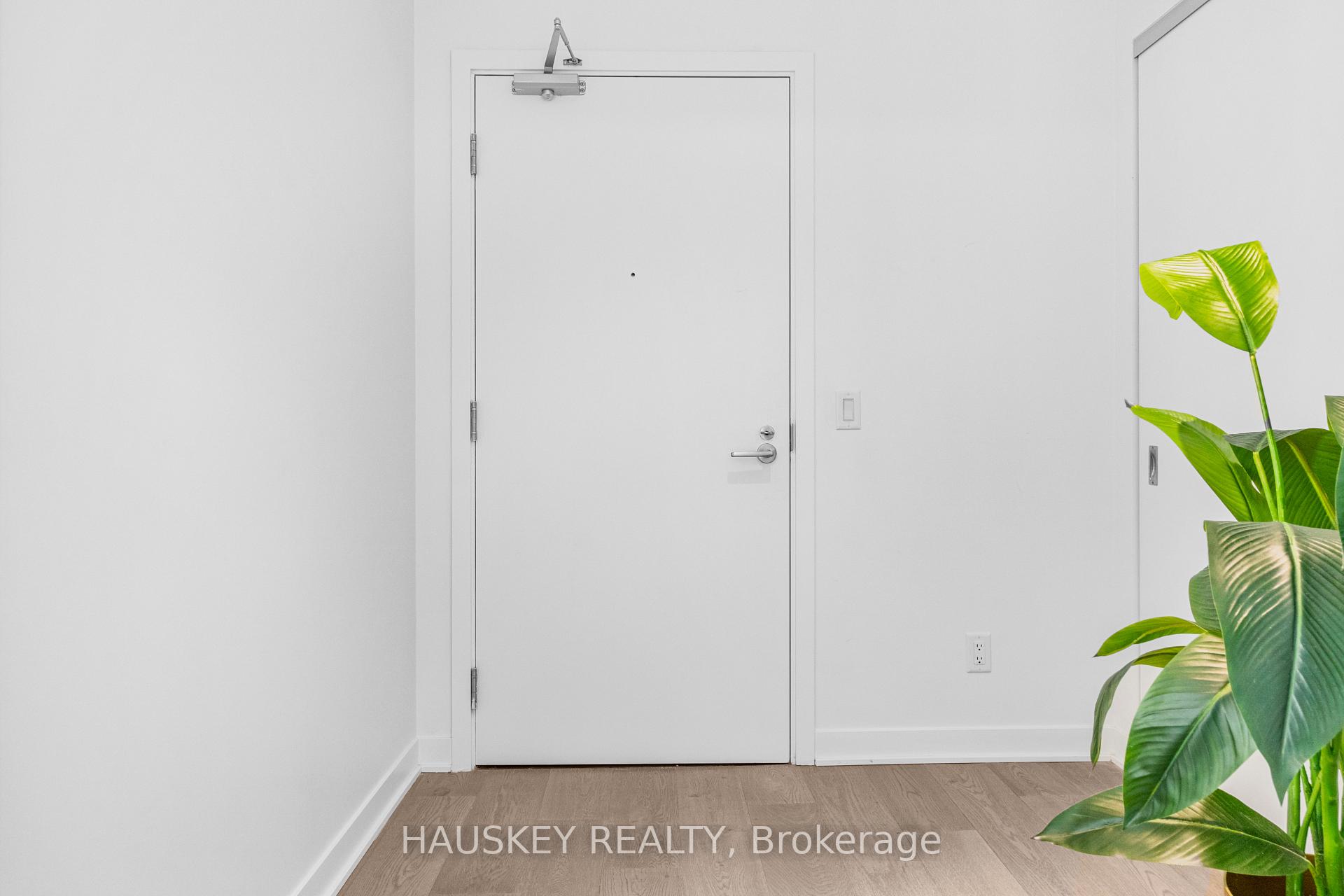 707 - 185 Alberta Avenue, Toronto 5