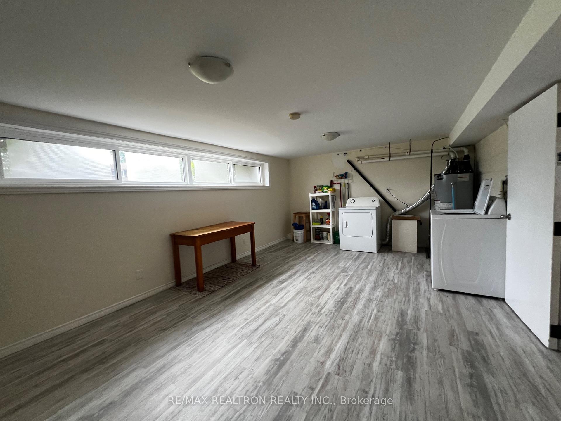 LOWER - 244 St Vincent Street, Barrie 5