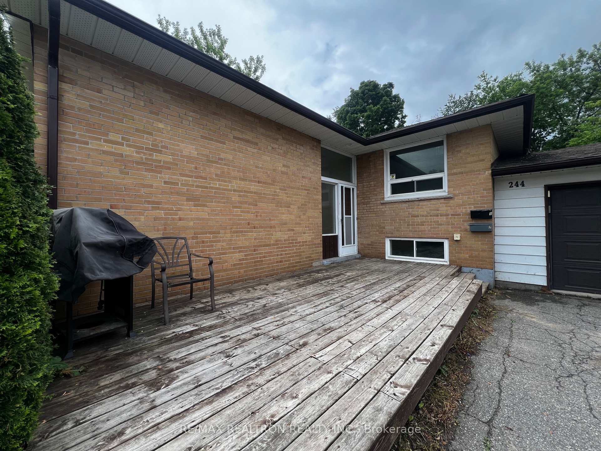 LOWER - 244 St Vincent Street, Barrie 3