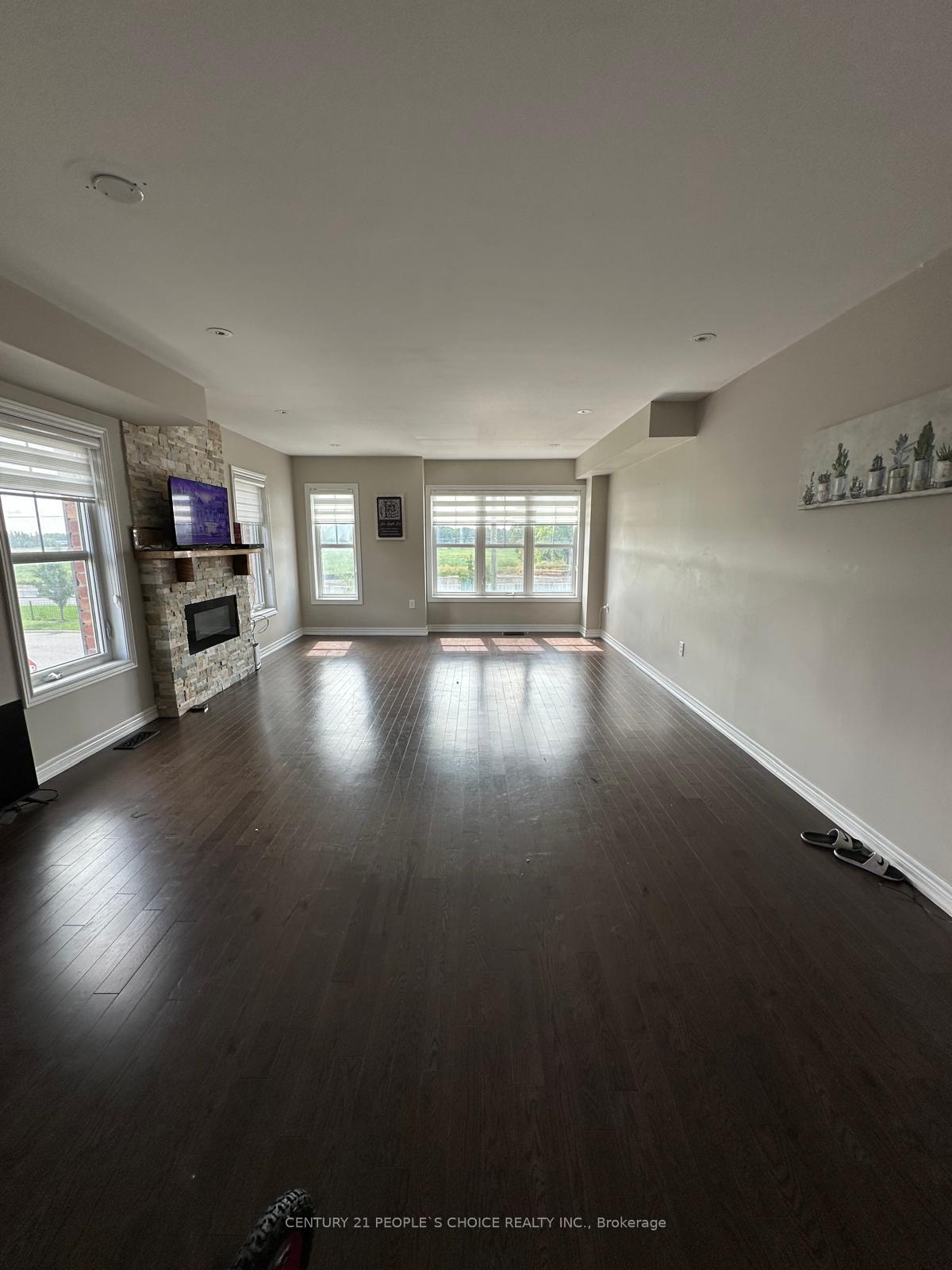 Upper - 70 Hogan Manor Drive, Brampton 5