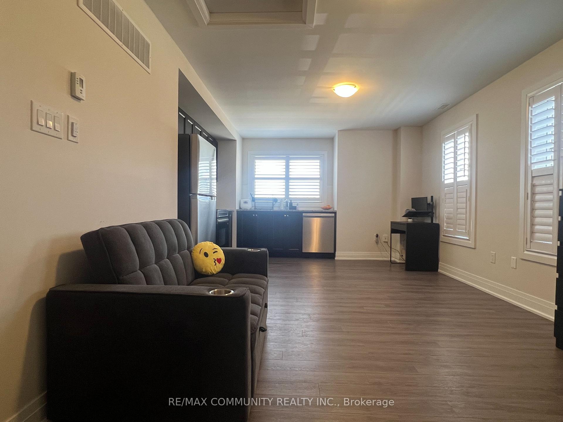 Coach House - 3570 Bur Oak Avenue, Markham 5