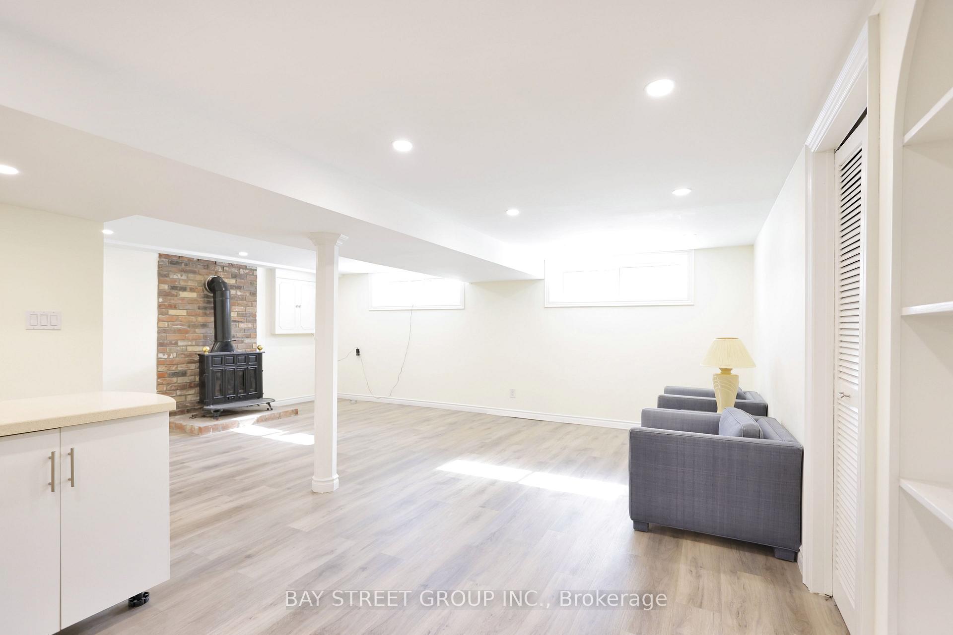 Bsmt - 22 Wardencourt Drive, Toronto 4