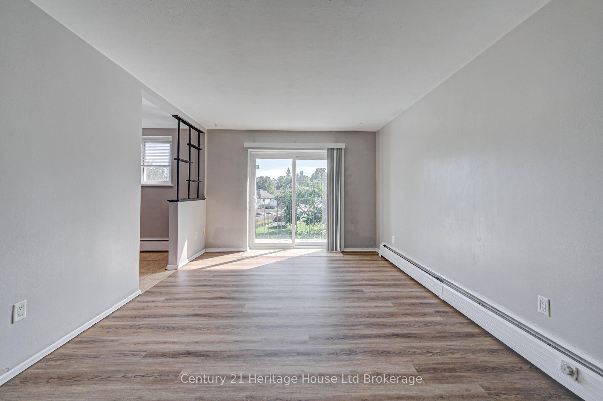 401 - 770 Hughson Street, Woodstock 4