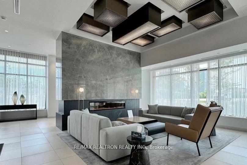 225 - 188 Fairview Mall Drive, Toronto 4