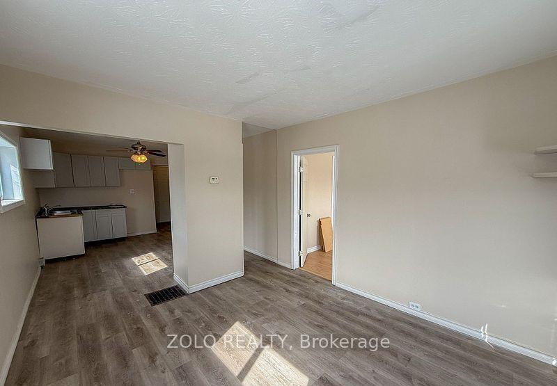 309 Cedar Street N, Timmins 3