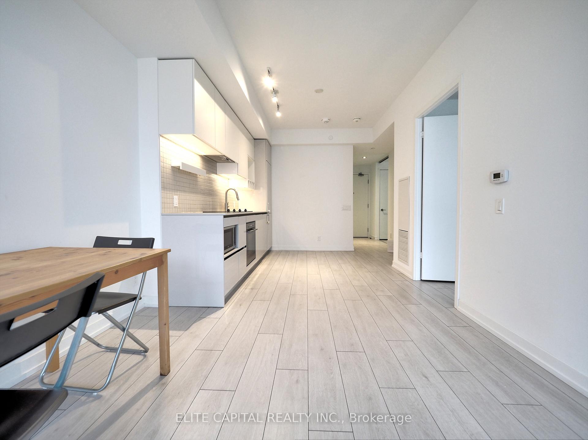 702 - 5 Buttermill Avenue, Vaughan 3