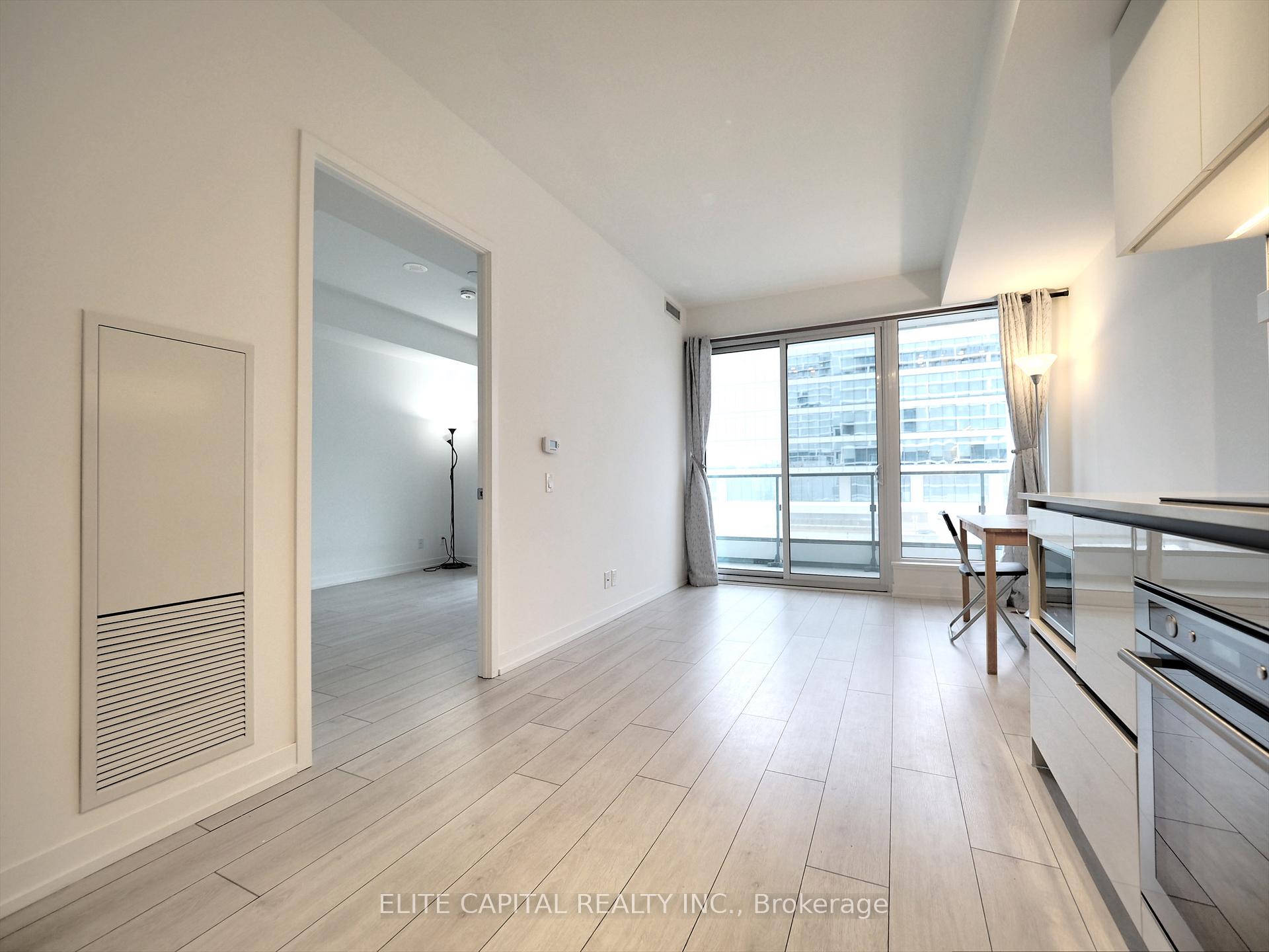 702 - 5 Buttermill Avenue, Vaughan 2
