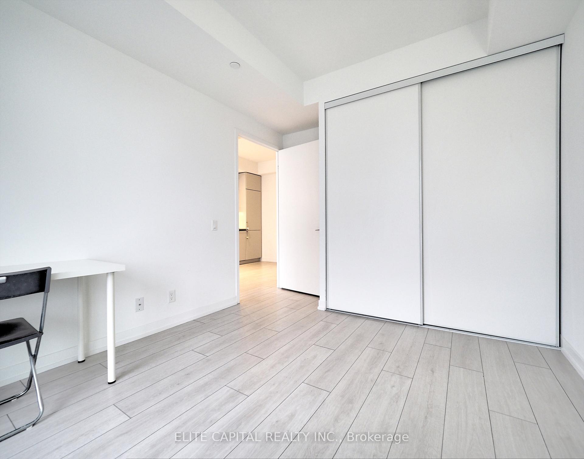 702 - 5 Buttermill Avenue, Vaughan 5