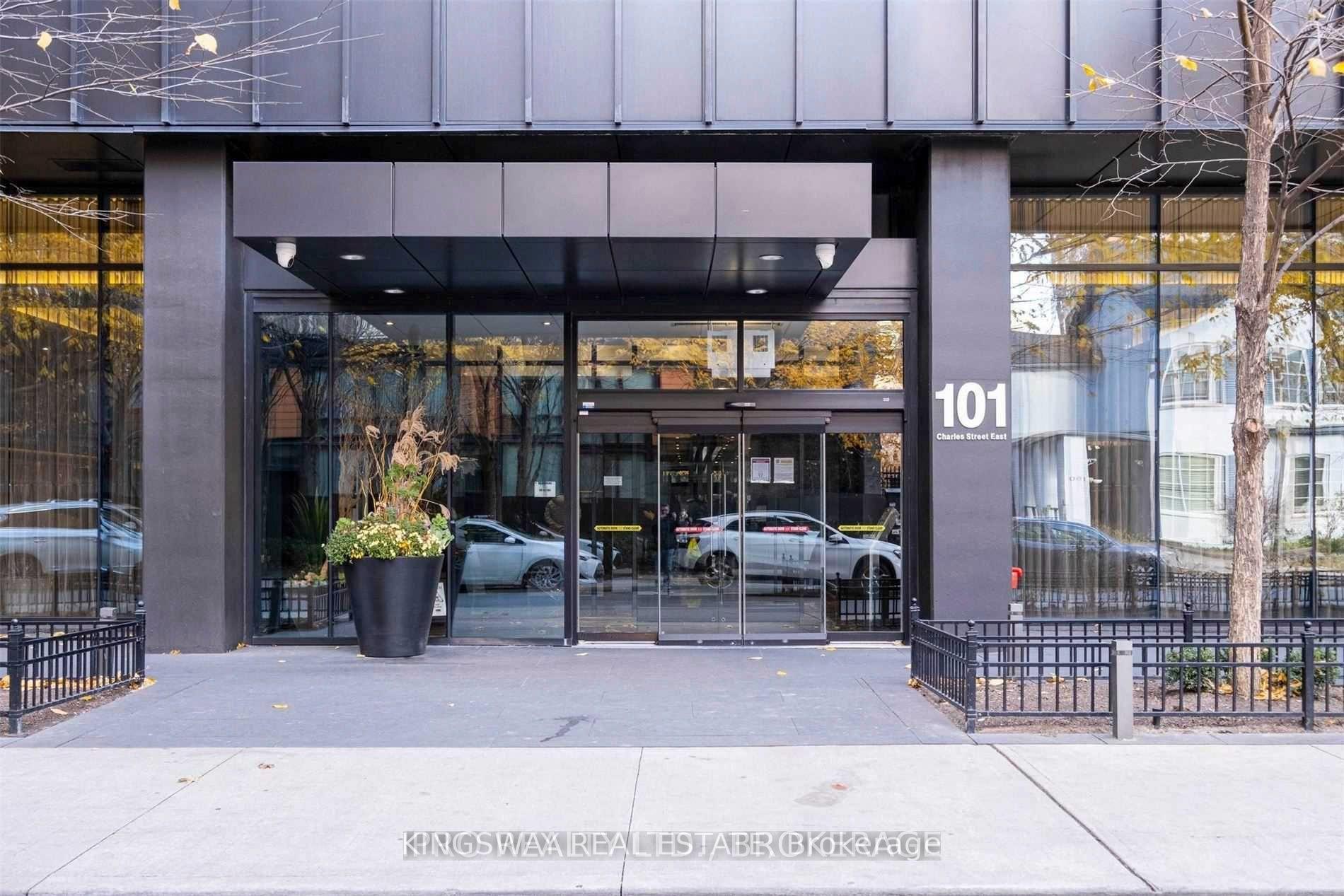 4105 - 101 Charles Street E, Toronto 3