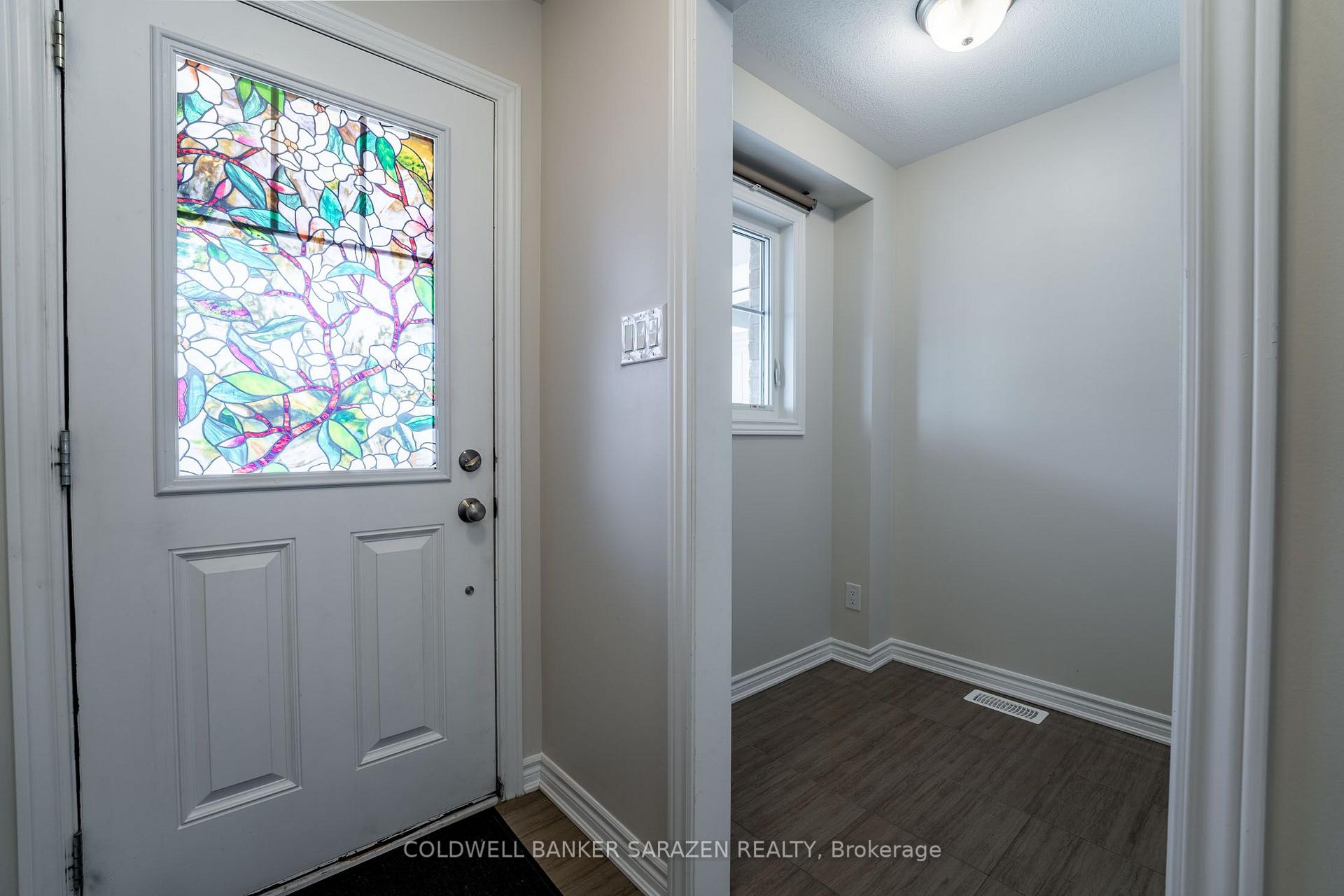 590 Roundleaf Way, Ottawa 3