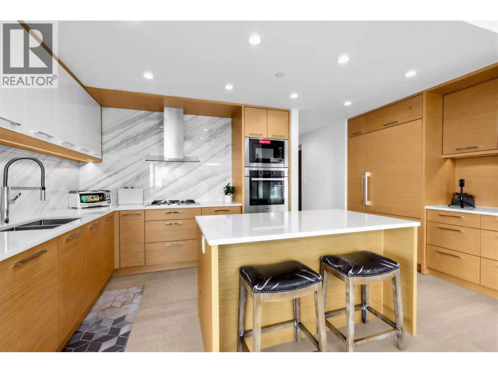 25XX 4360 BERESFORD STREET, Burnaby 5