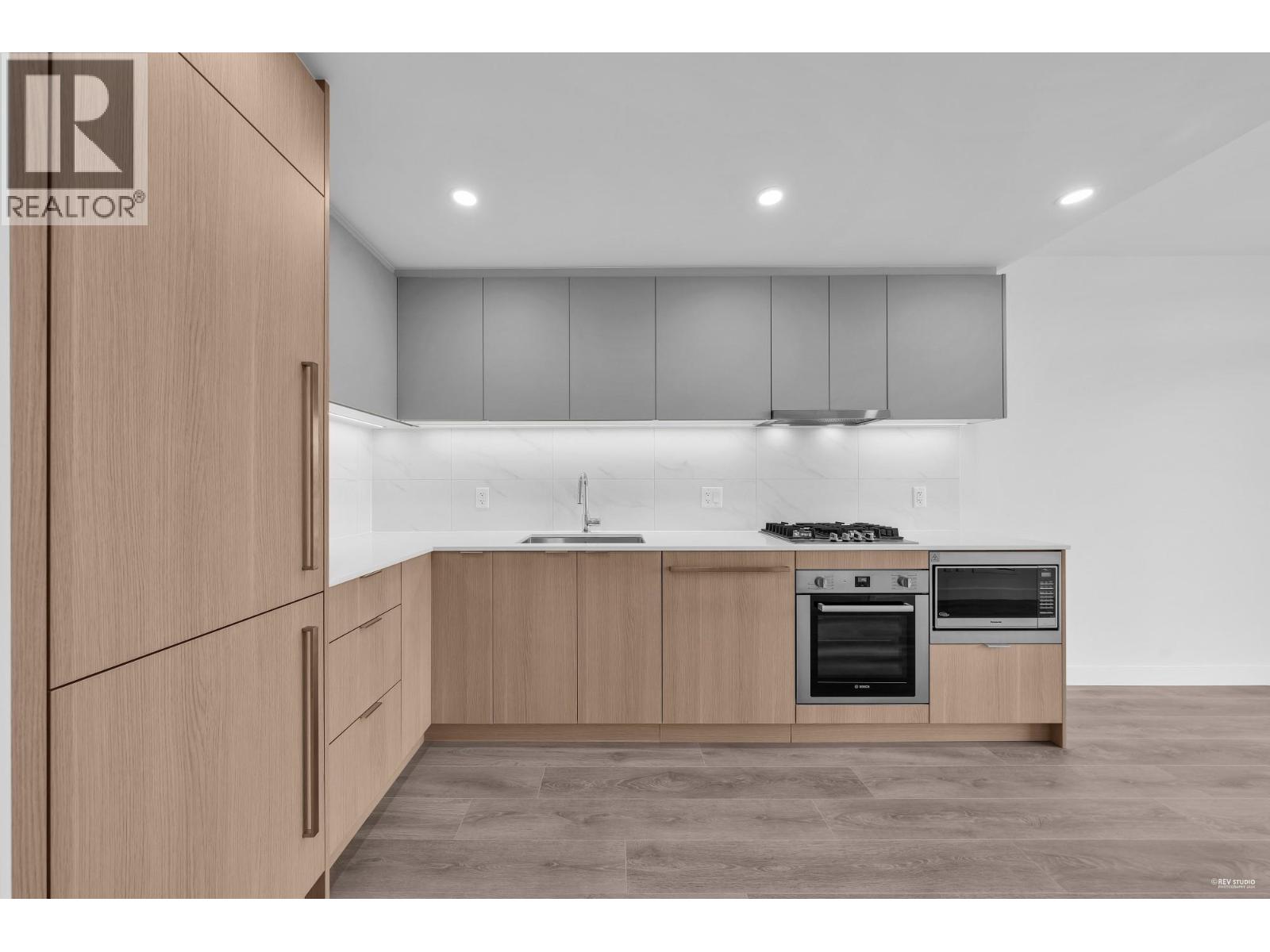 21XX 318 ALDERSON AVENUE, Coquitlam 3