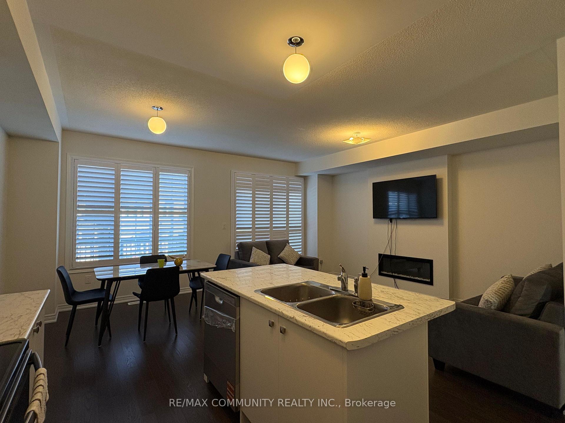 2905 Starlight Drive, Pickering 5