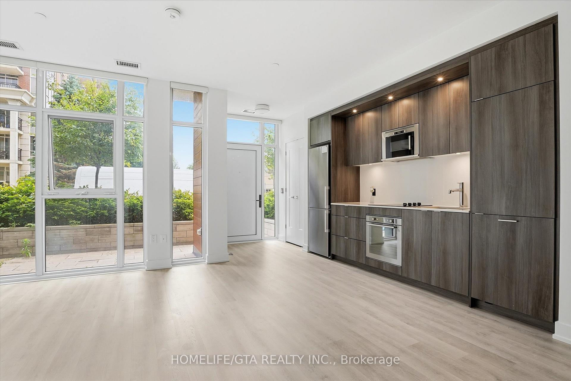 206 - 30 Inn On The Park Drive, Toronto 4