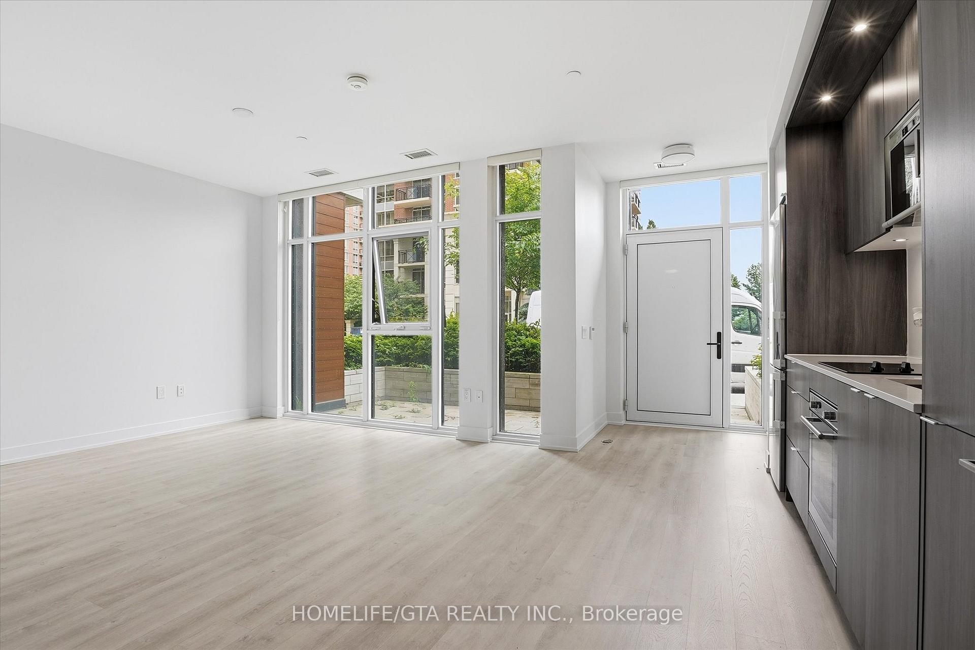 206 - 30 Inn On The Park Drive, Toronto 5