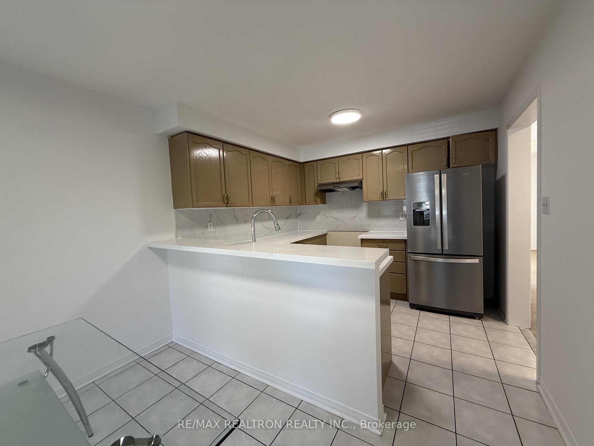 663 South Unionville Avenue, Markham 2