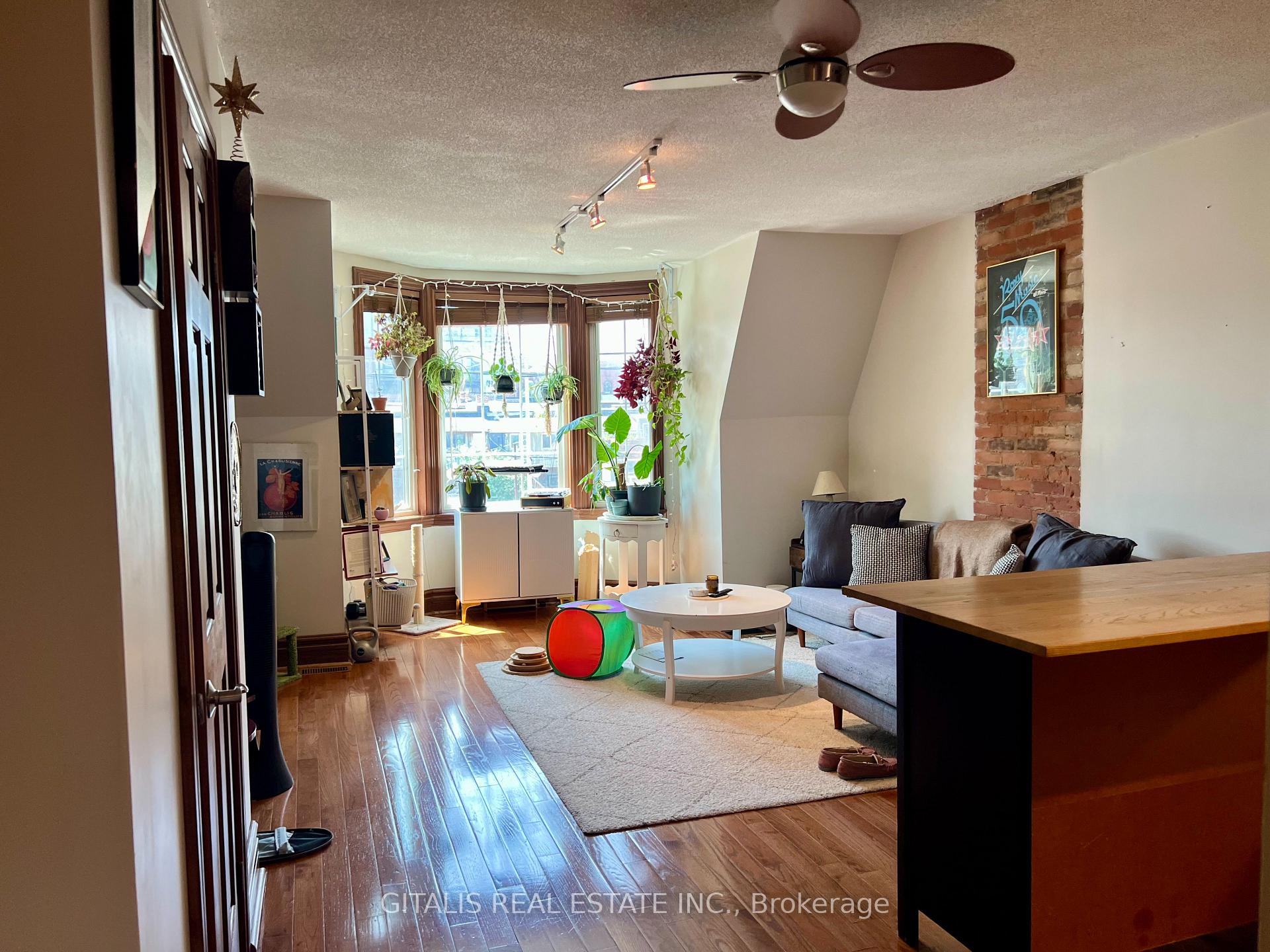 2 - 2 Busy Street, Toronto 3
