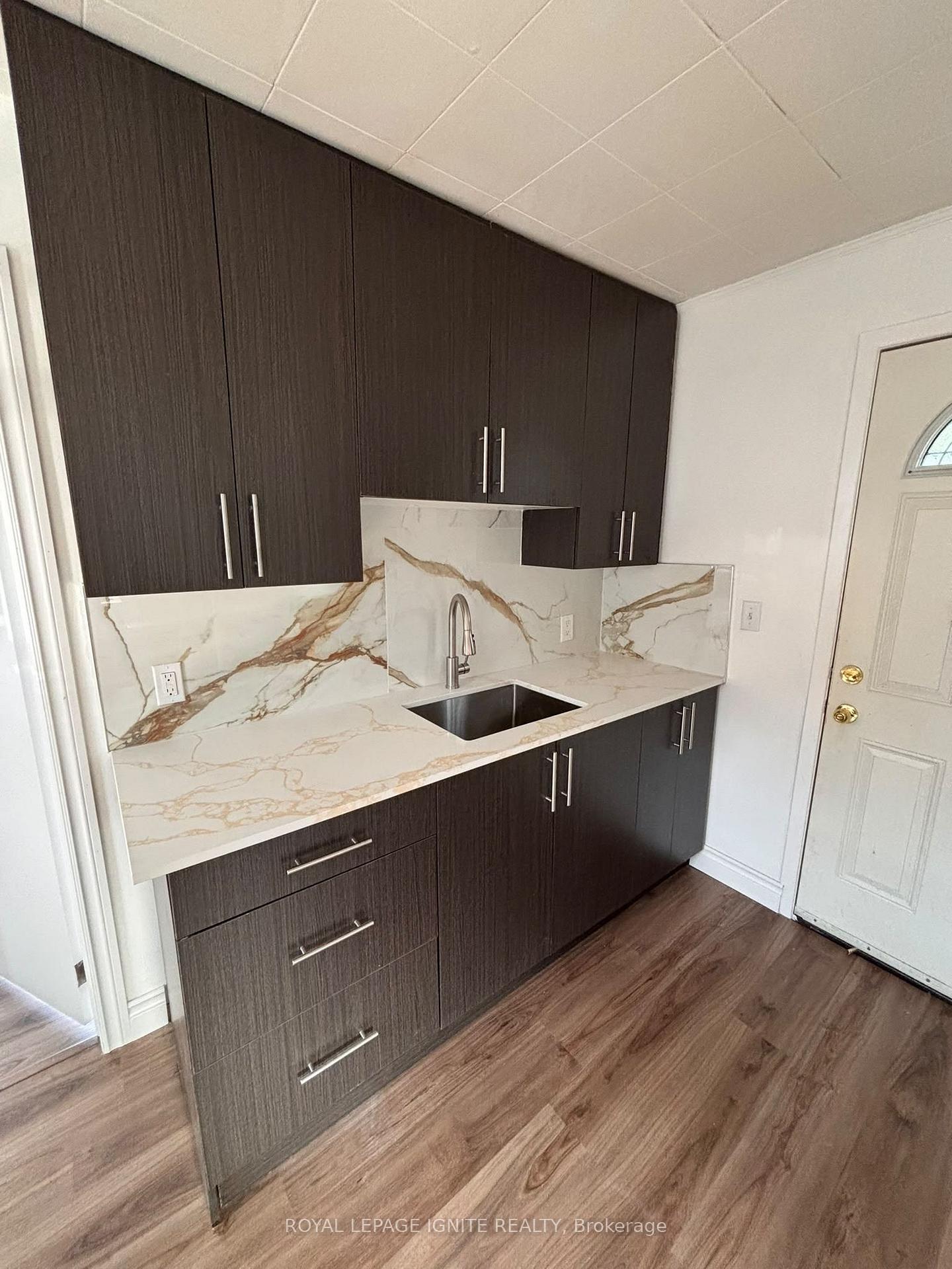 3 - 178 Park Road N, Oshawa 5