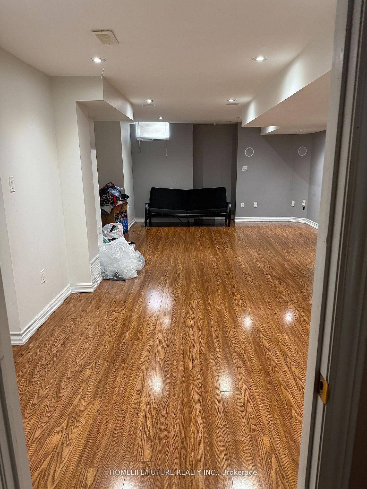 Bsmt - 3 Cabin Trail Crescent, Whitchurch-Stouffville 2