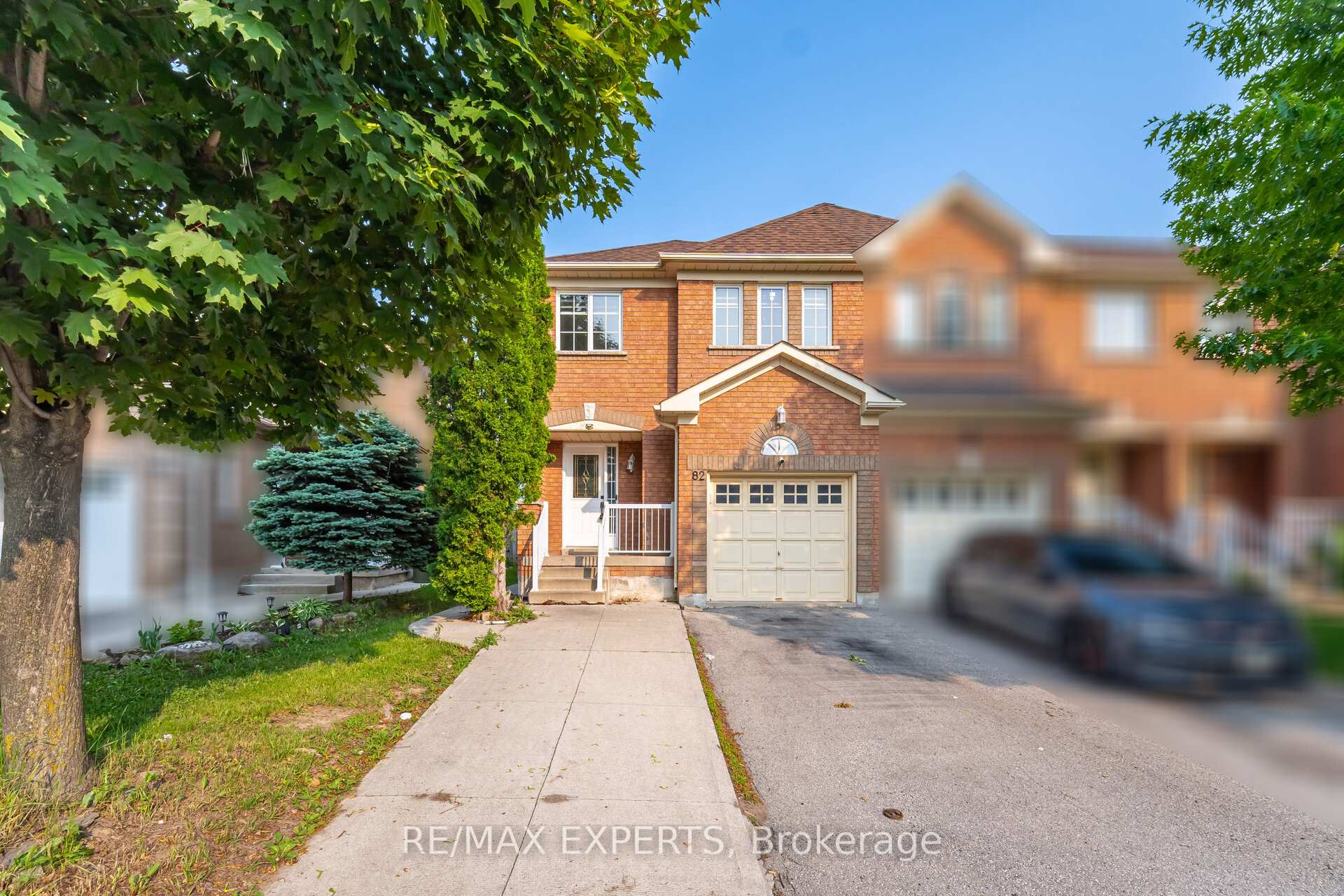 82 Twin Pines Crescent, Brampton 2