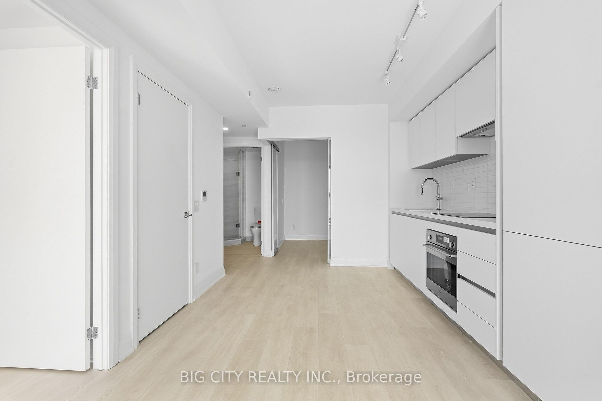 2201 - 25 Frederick Todd Way, Toronto 5