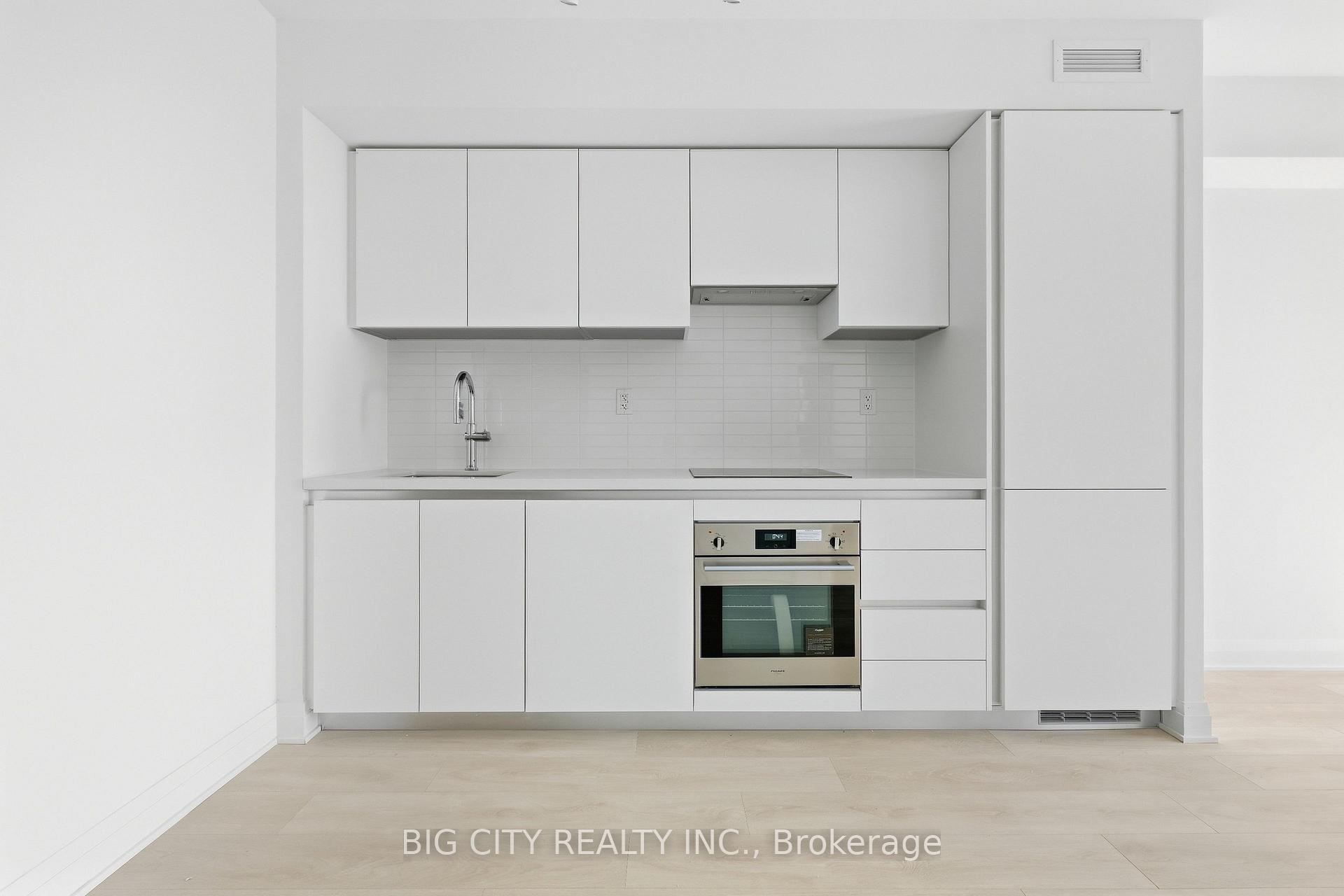 2201 - 25 Frederick Todd Way, Toronto 4