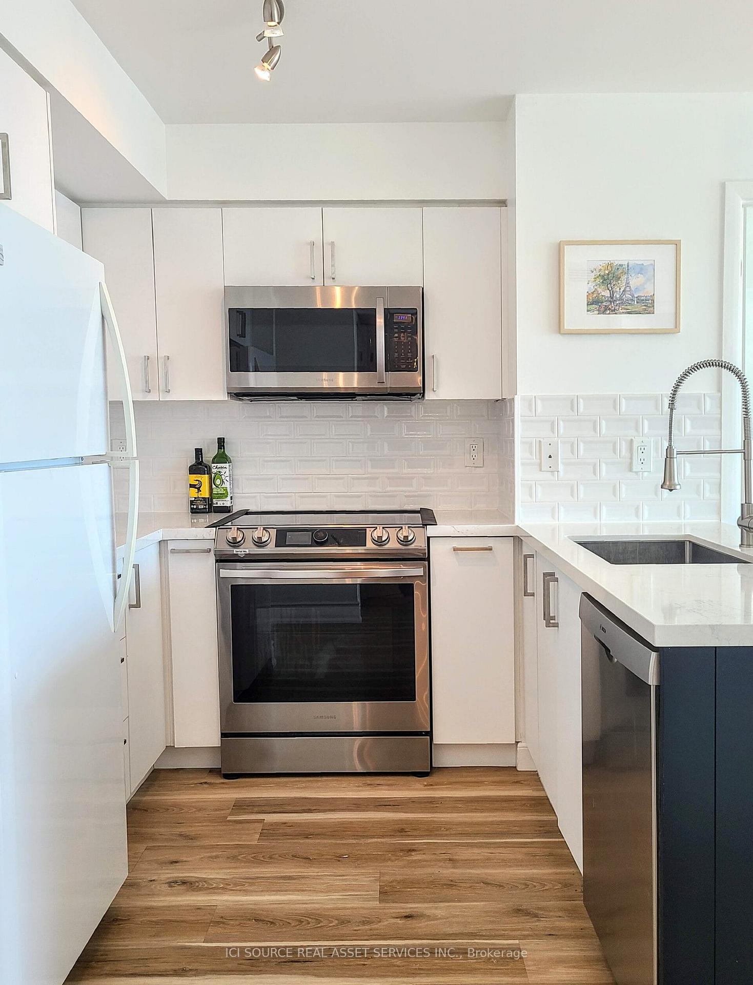 611 - 219 Fort York Boulevard, Toronto 4