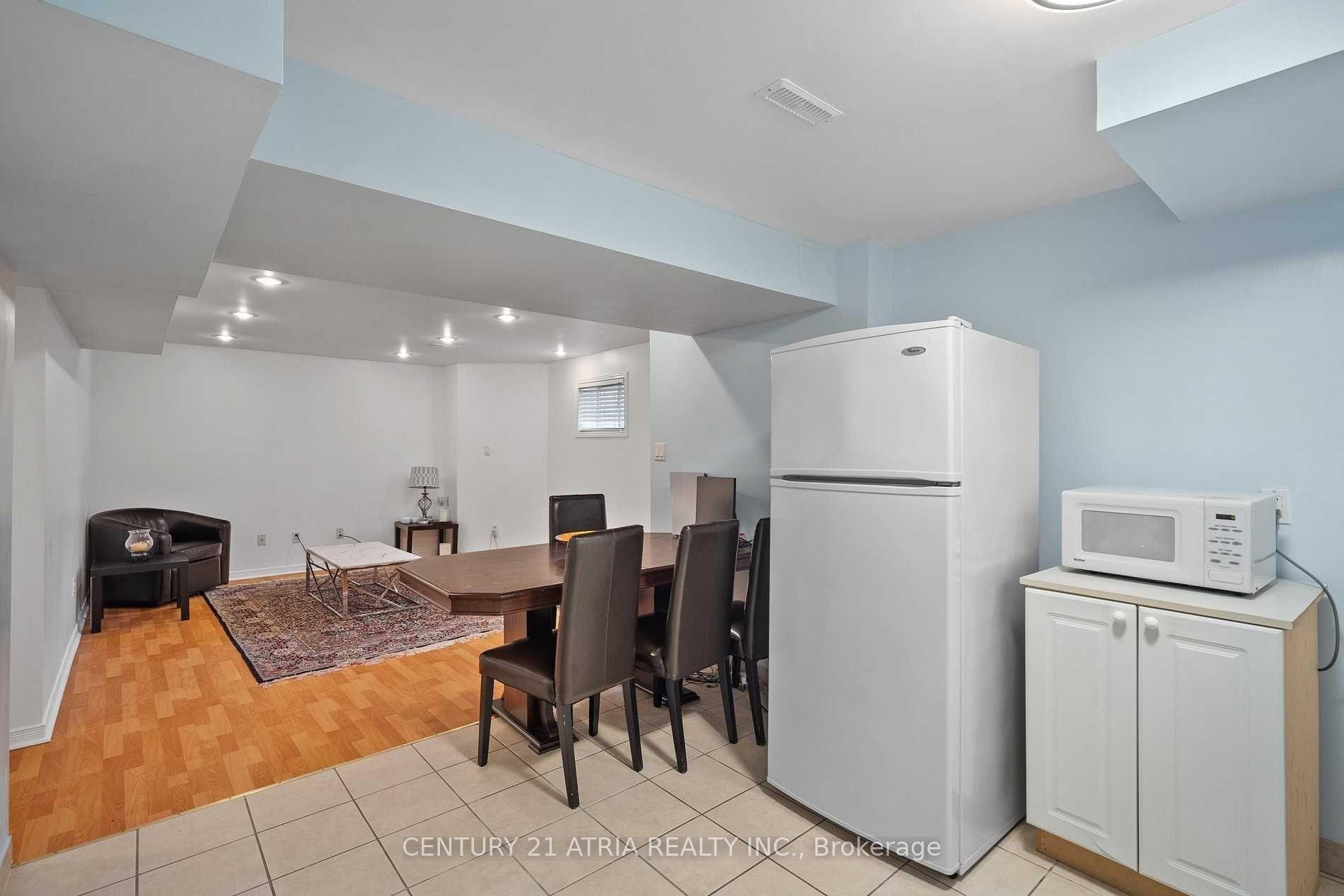 Bsmt - 22 Sweet Water Crescent, Richmond Hill 2