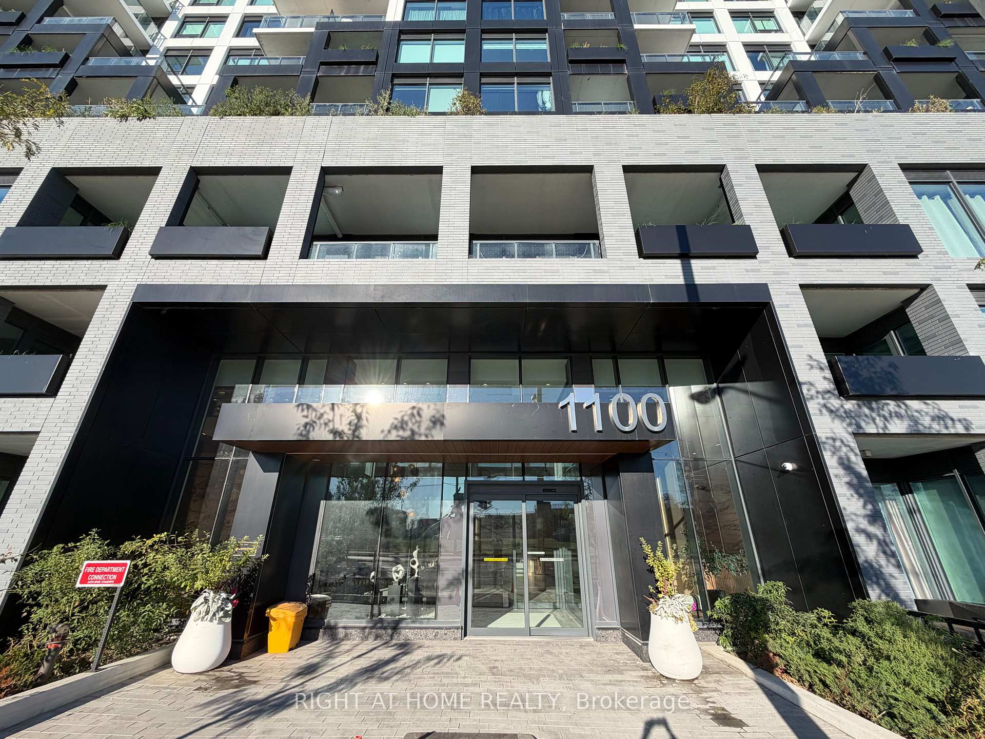 207 - 1100 Sheppard Avenue W, Toronto 3