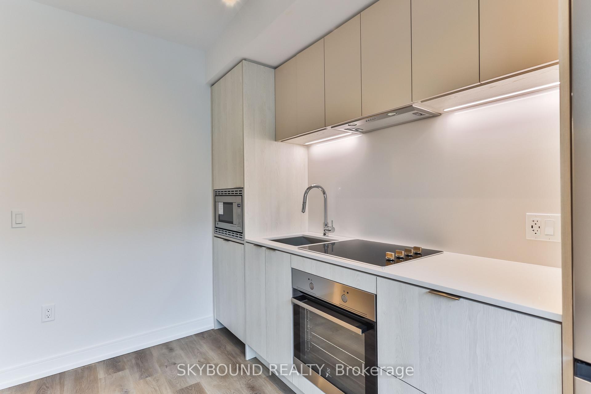 301 - 1 Jarvis Street, Hamilton 3