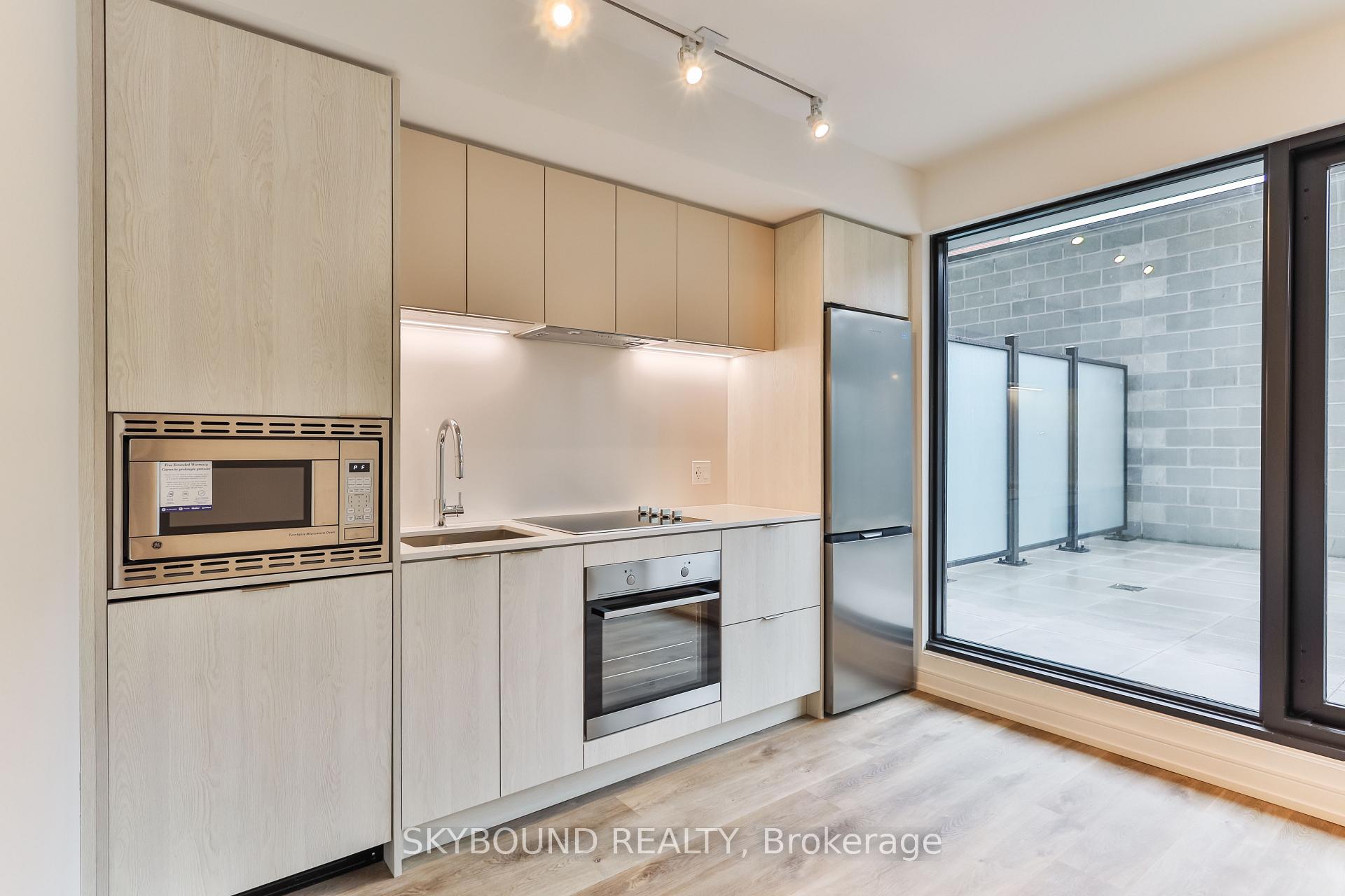 301 - 1 Jarvis Street, Hamilton 4