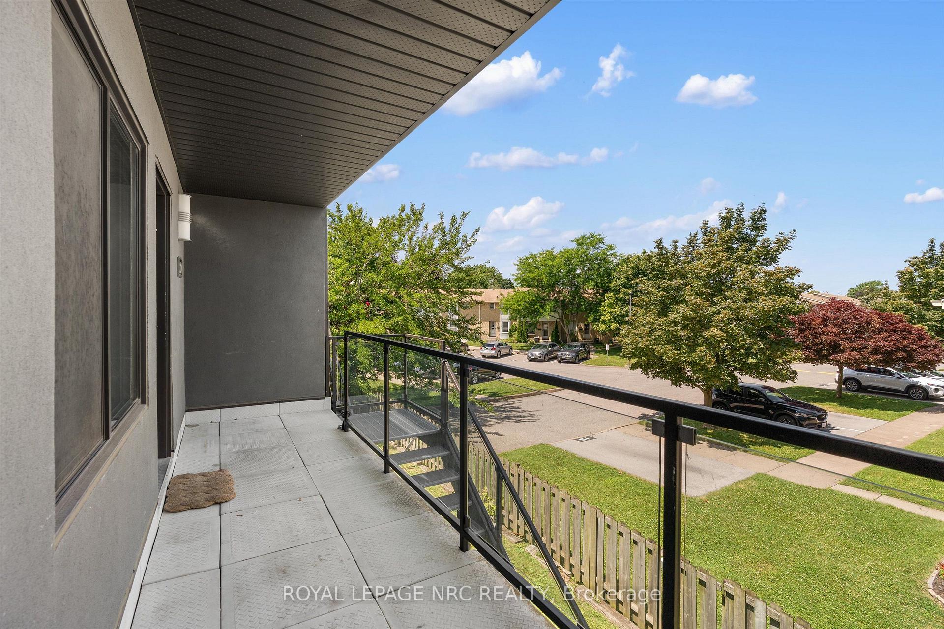 220 - 411 Lake Street, St. Catharines 2