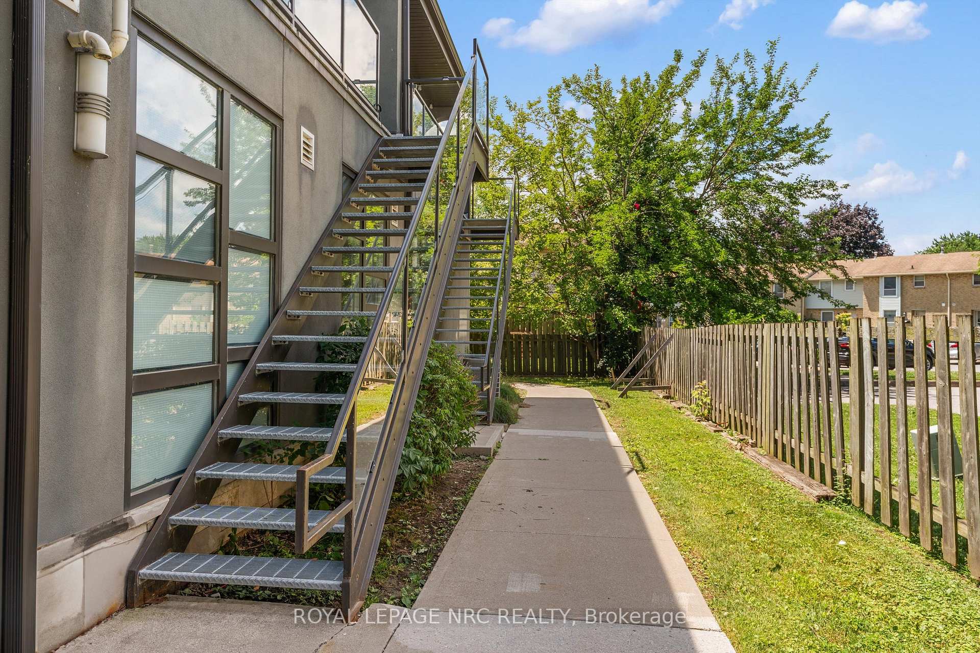 220 - 411 Lake Street, St. Catharines 4